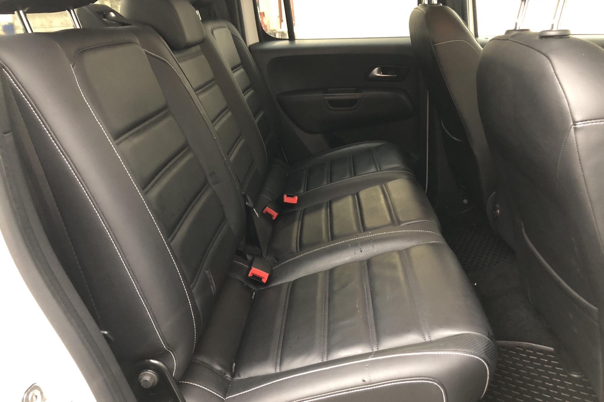 VW Amarok 3.0 TDI 4motion (258hk) - 11 809 mil - Automat - vit - 2019