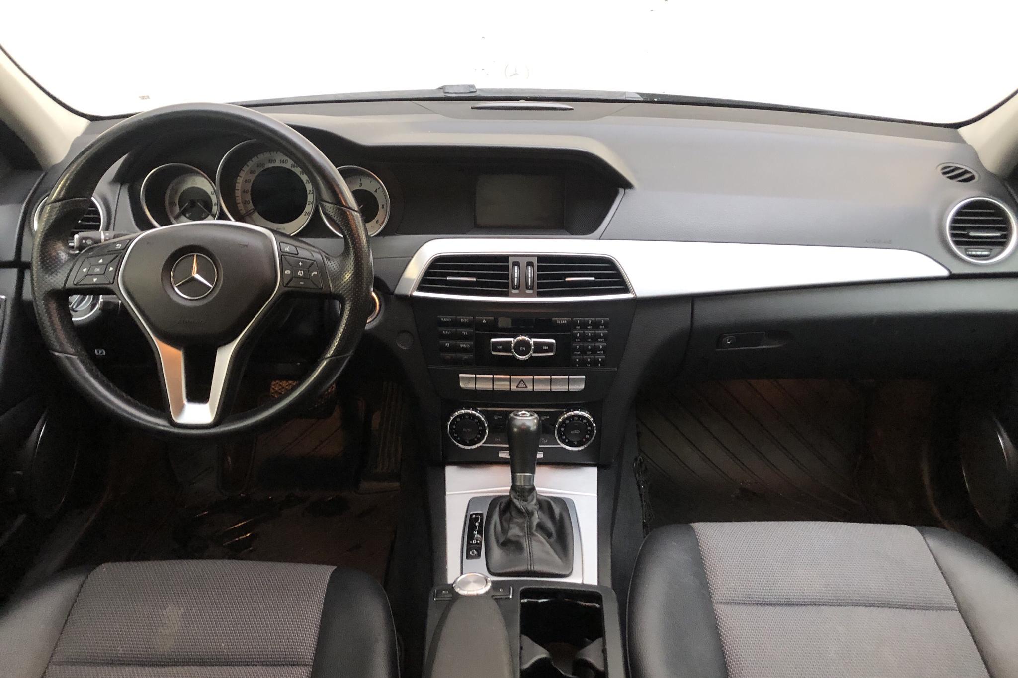 Mercedes C 220 CDI W204 (170hk) - 20 163 mil - Automat - silver - 2013