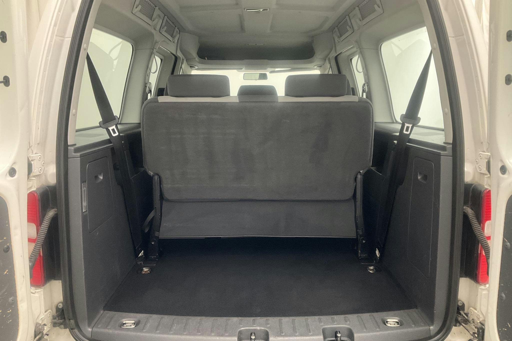 VW Caddy MPV Maxi 1.6 TDI (102hk) - 13 095 mil - Manuell - vit - 2013