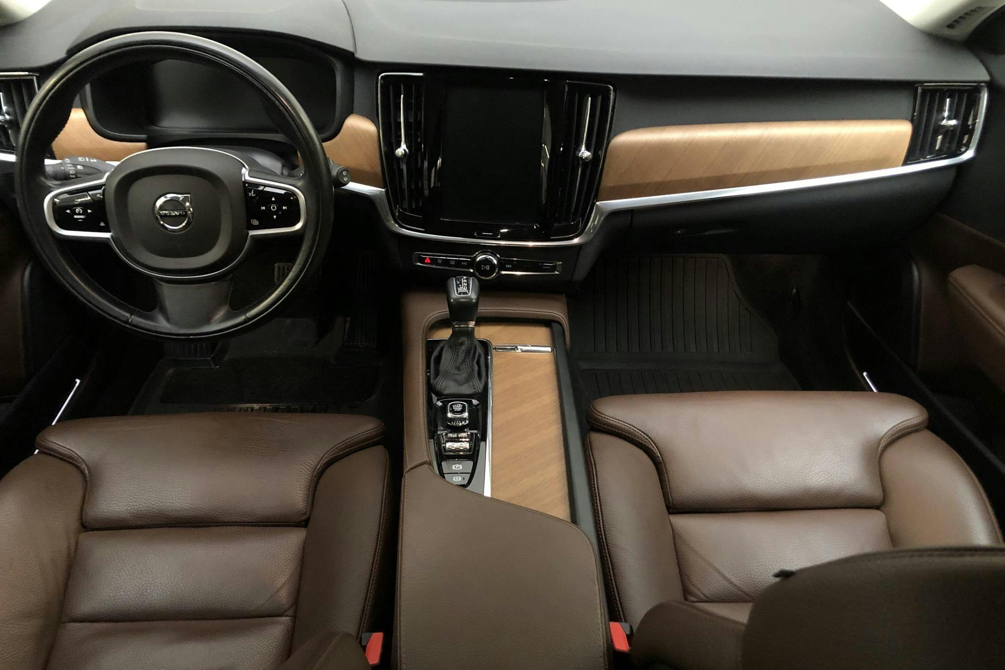 Volvo V90 D4 AWD (190hk) - 109 690 km - Automatic - white - 2018
