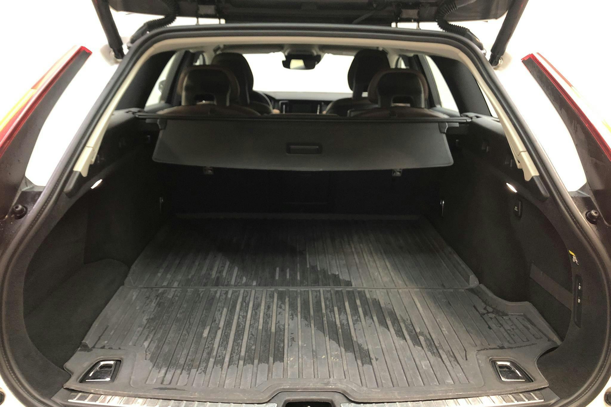 Volvo V90 D4 AWD (190hk) - 109 690 km - Automatic - white - 2018
