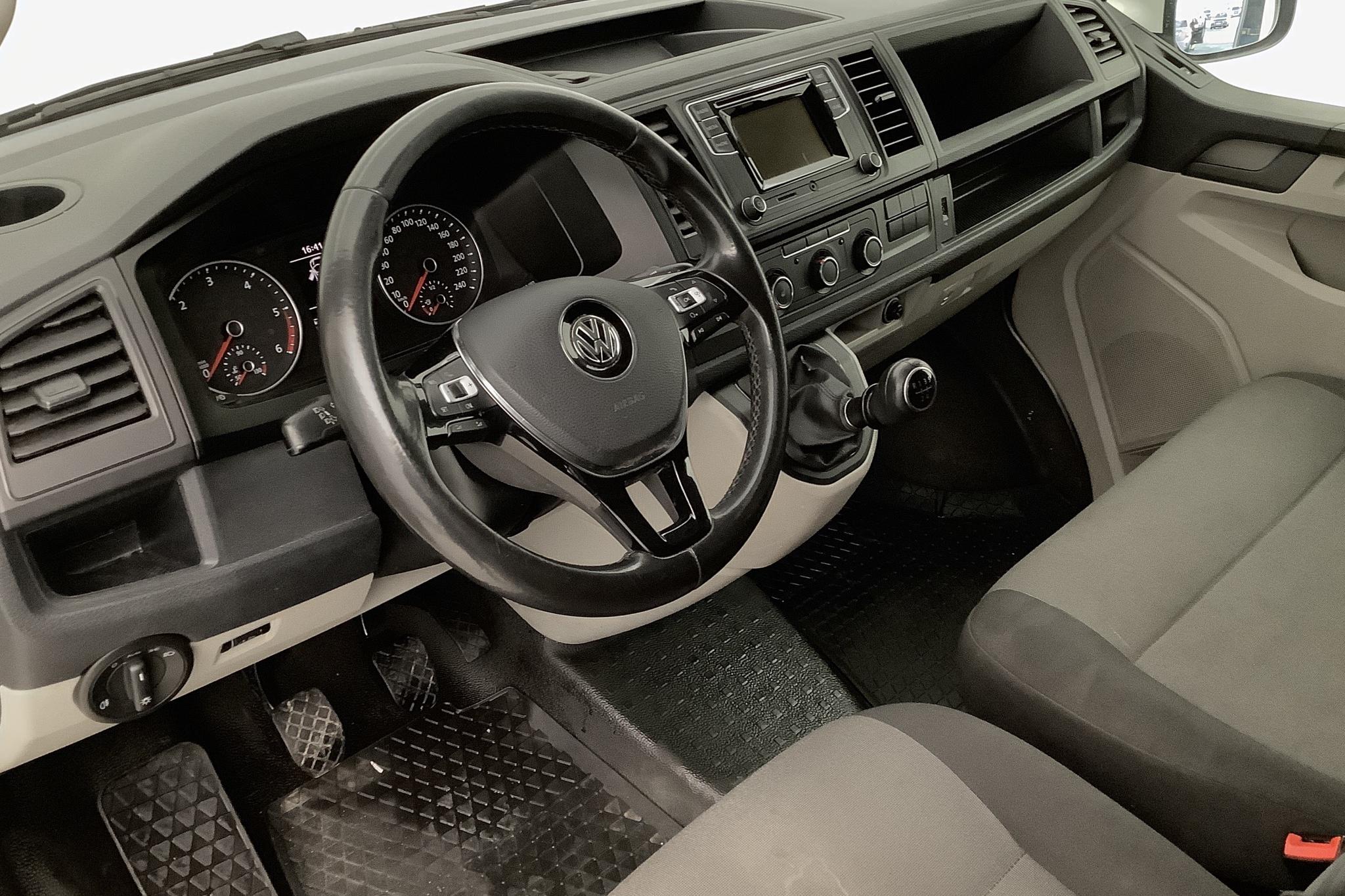 VW Transporter T6 2.0 TDI BMT Skåp (102hk) - 15 858 mil - Manuell - vit - 2018