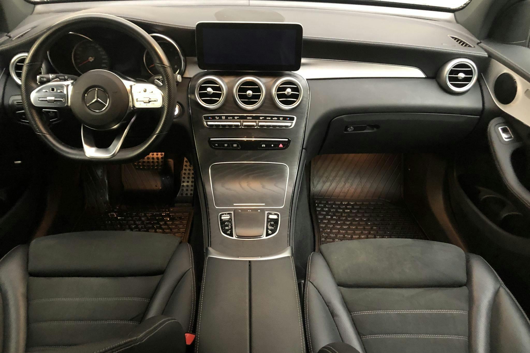 Mercedes GLC 220 d 4MATIC X253 (194hk) - 3 766 mil - Automat - svart - 2021
