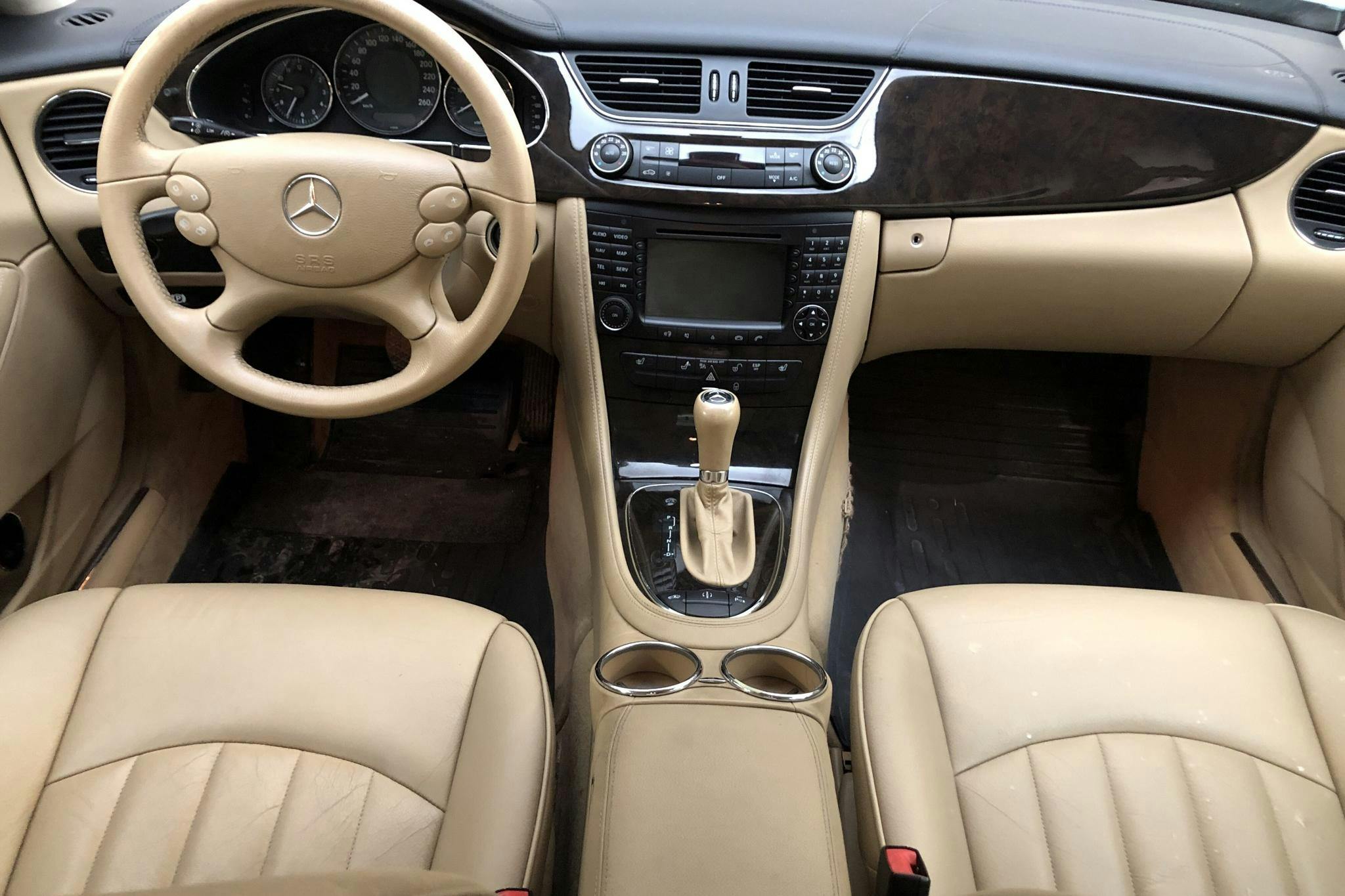 Mercedes CLS 320 CDI (224hk) - 302 490 km - Automatic - Dark Green - 2008