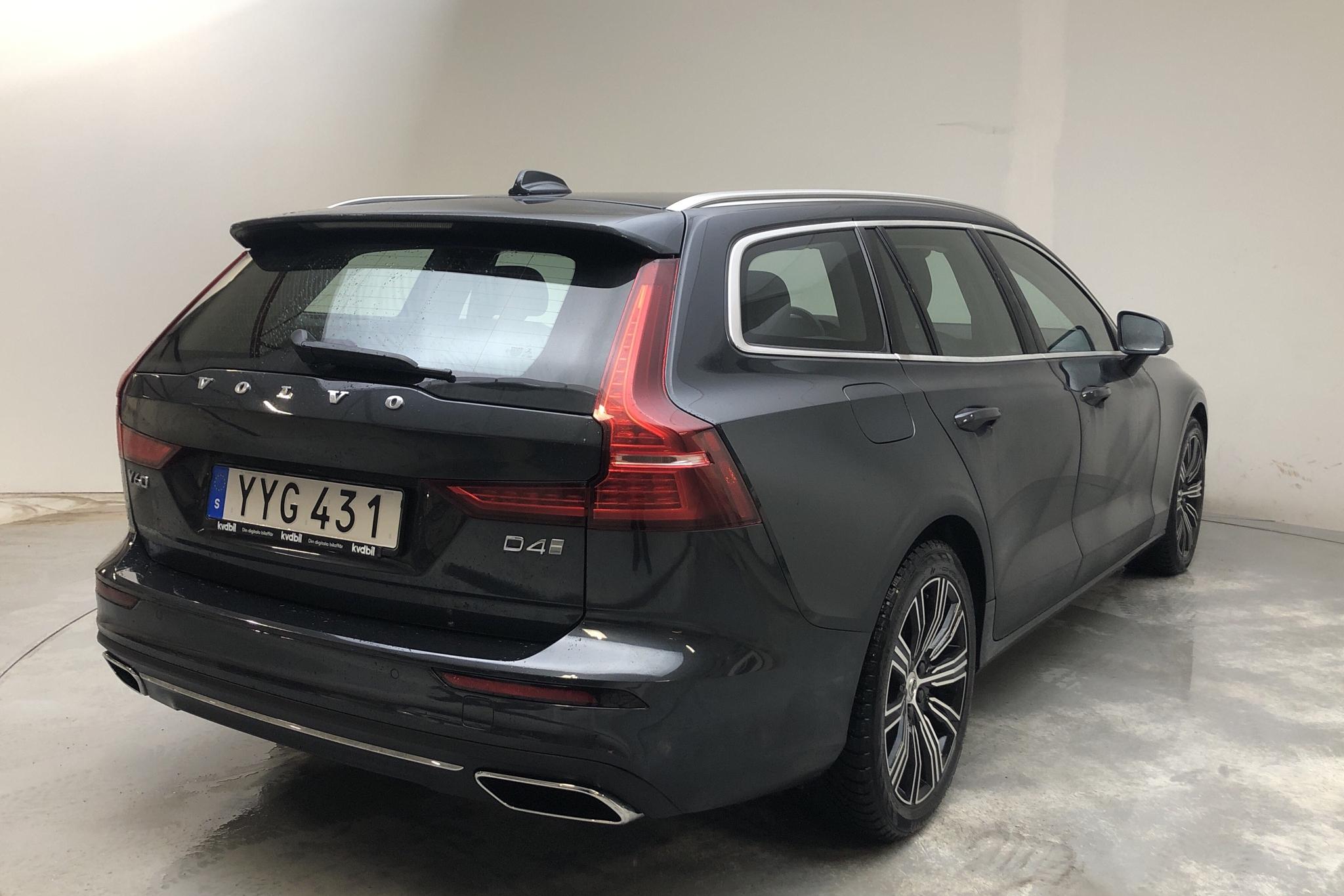 Volvo V60 D4 (190hk) - 3 446 mil - Manuell - grå - 2019