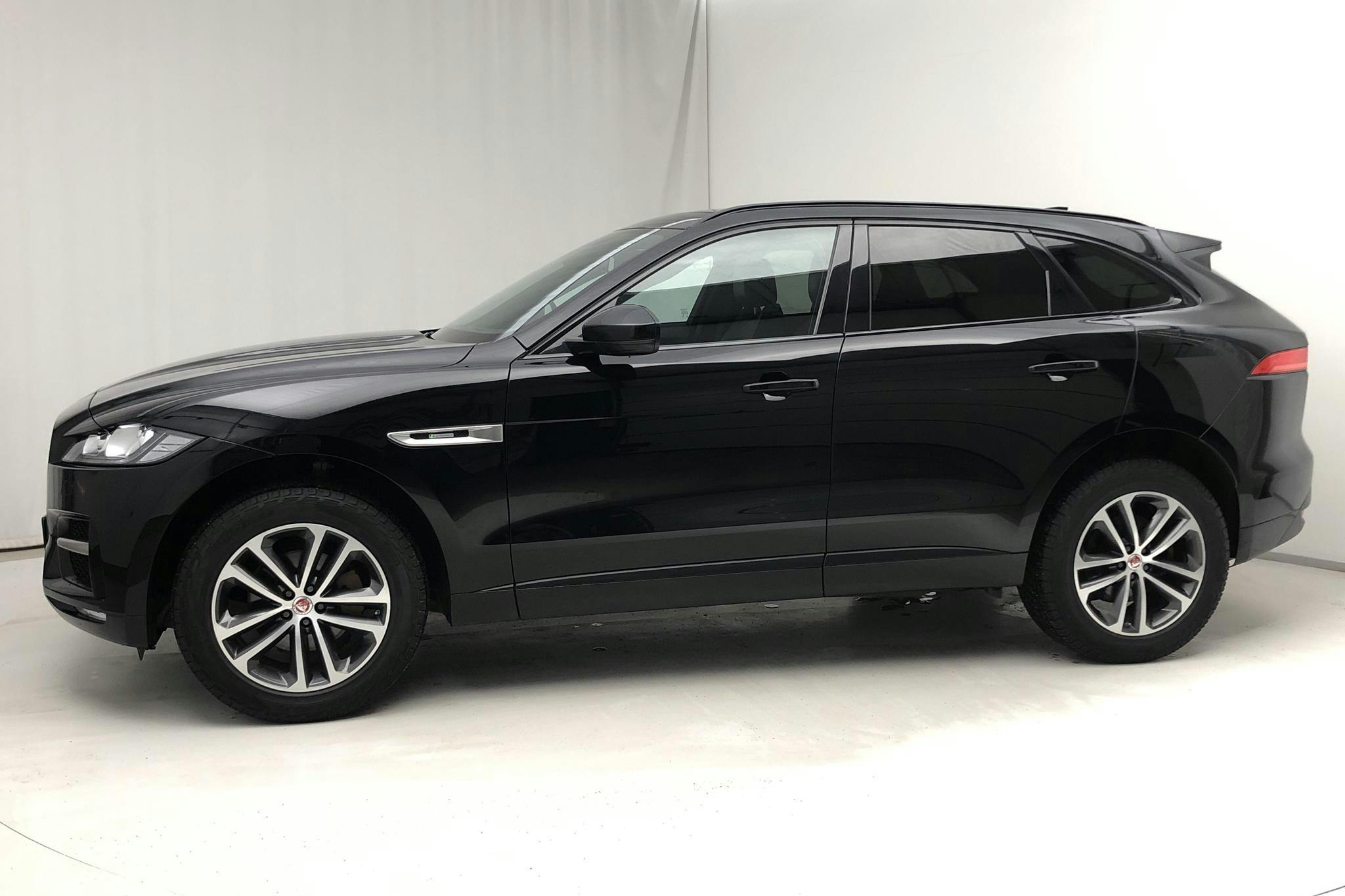 Jaguar F-Pace 20d AWD (180hk) - 8 978 mil - Automat - svart - 2018