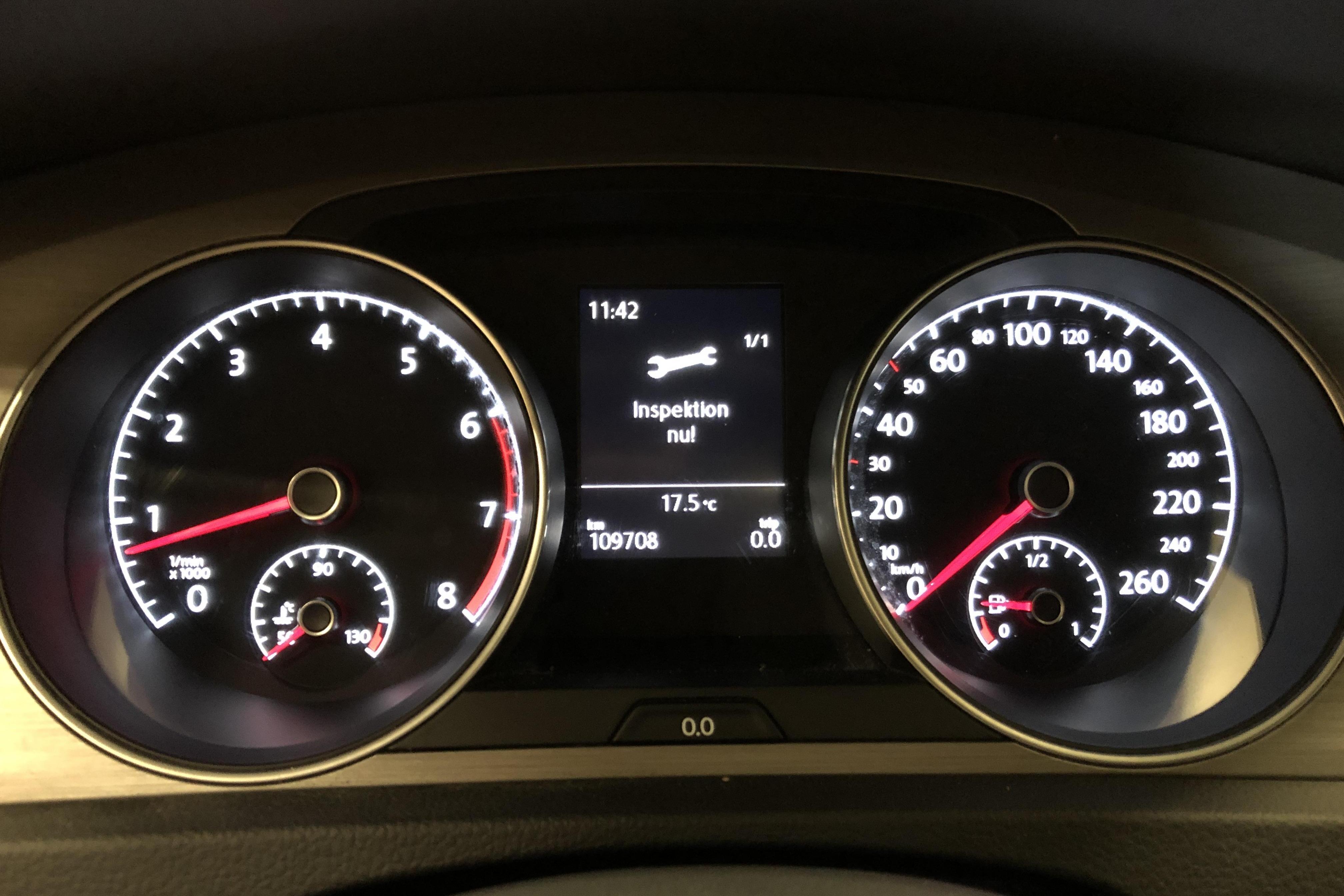 VW Golf VII 1.2 TSI Sportscombi (105hk) - 10 971 mil - Manuell - röd - 2014