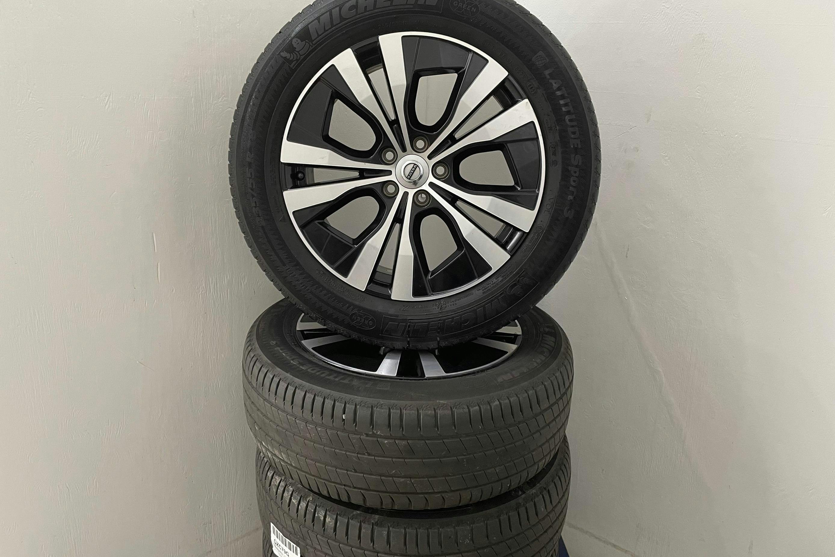 Volvo V90 D4 Cross Country AWD (190hk) - 139 460 km - Automatic - black - 2020