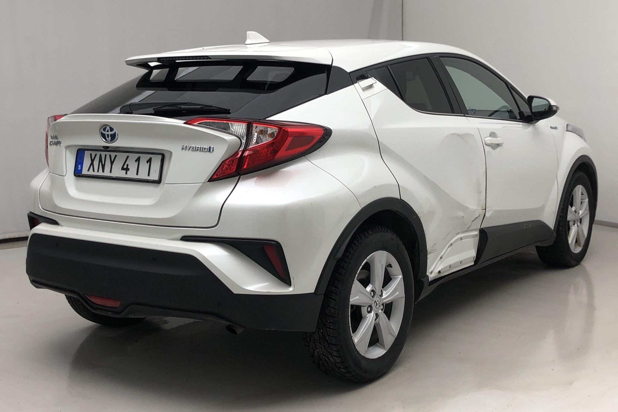 Toyota C-HR 1.8 HSD (122hk) - 117 030 km - Automatic - white - 2019