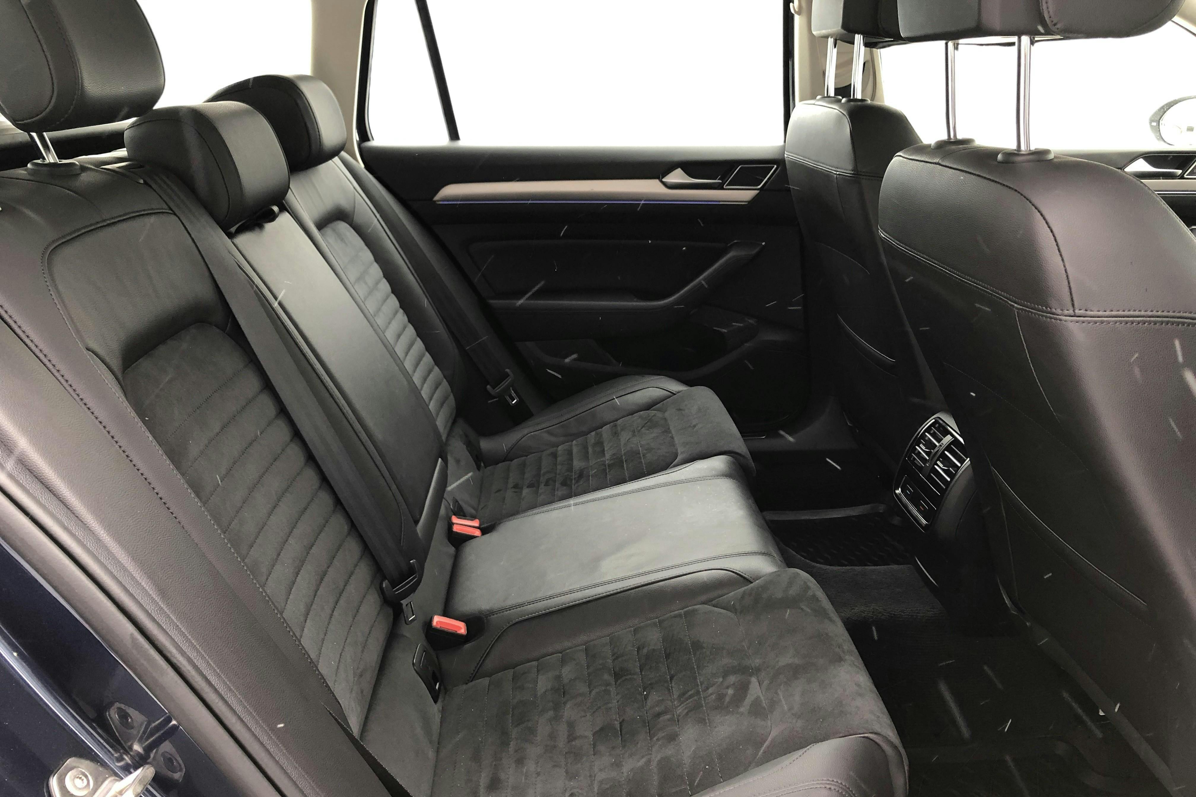 VW Passat 1.4 Plug-in-Hybrid Sportscombi (218hk) - 81 490 km - Automatic - blue - 2017