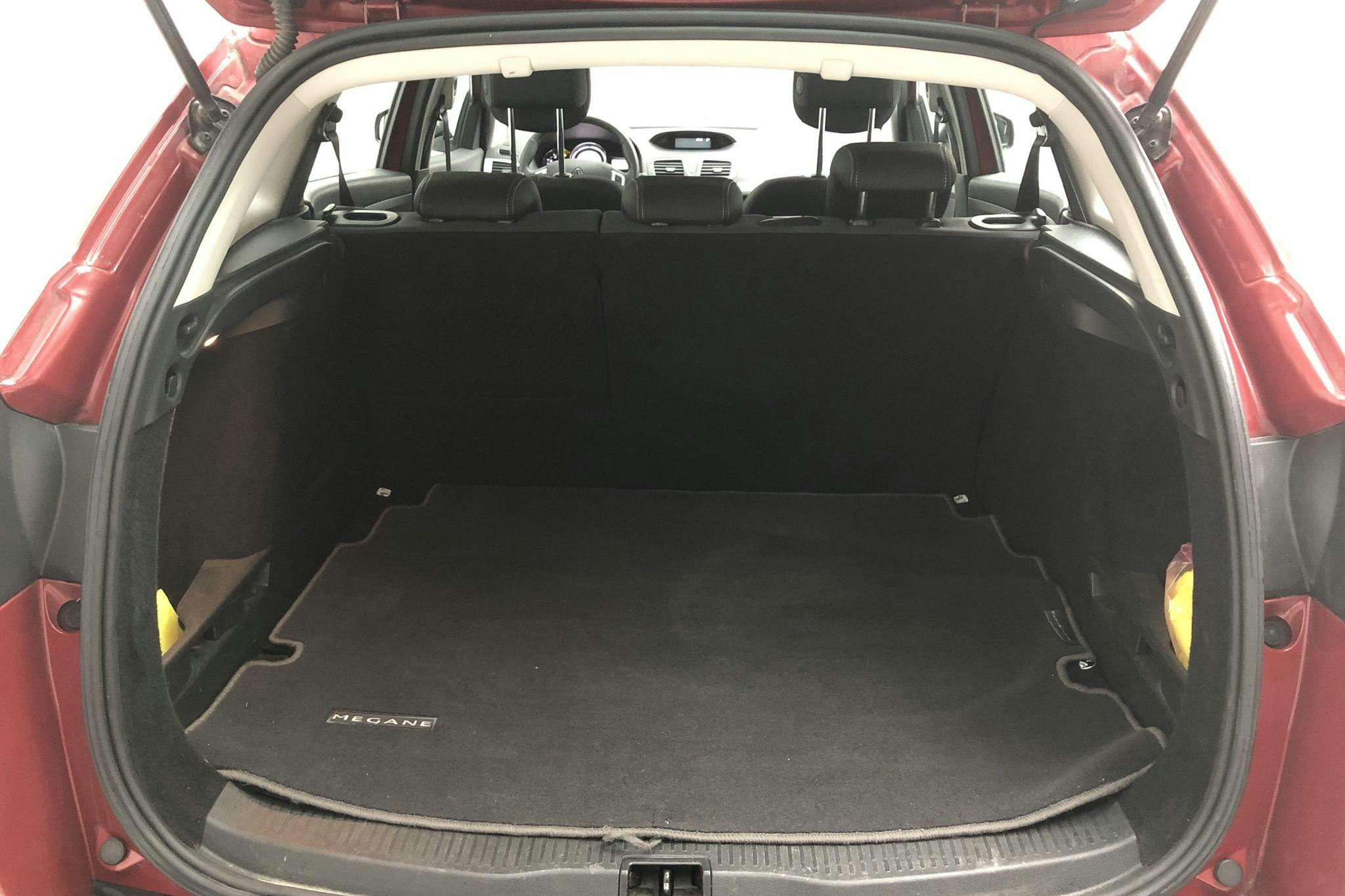 Renault Mégane Phas III 1.9 dCi Sports Tourer  (131hk) - 58 440 km - Manual - red - 2012