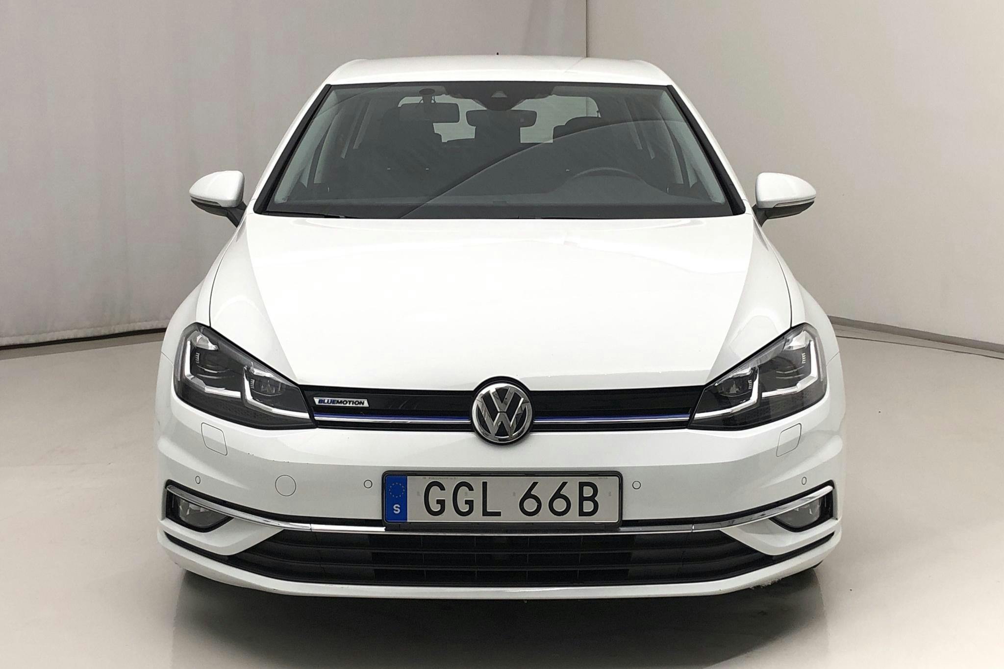 VW Golf VII 1.5 TSI 5dr (130hk) - 7 925 mil - Manuell - vit - 2019