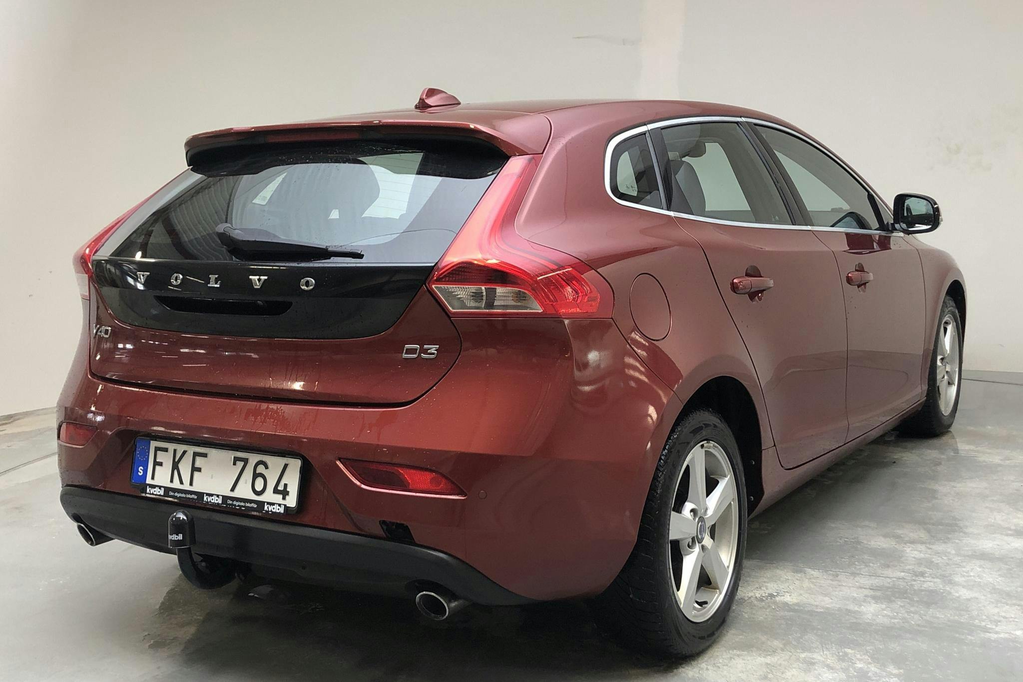 Volvo V40 D3 (150hk) - 20 545 mil - Manuell - röd - 2013