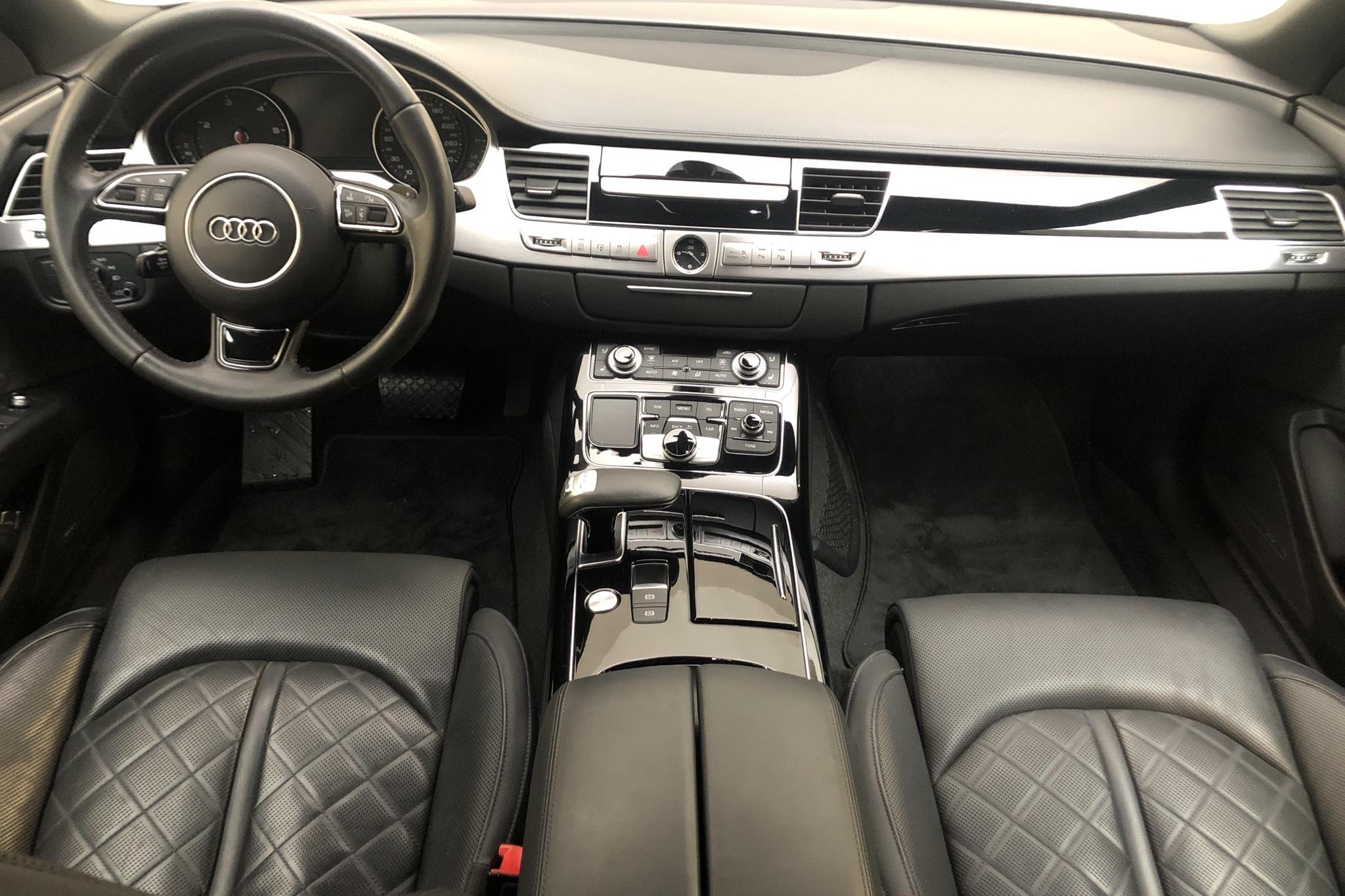Audi A8 3.0 TDI quattro (262hk) - 4 221 mil - Automat - silver - 2016