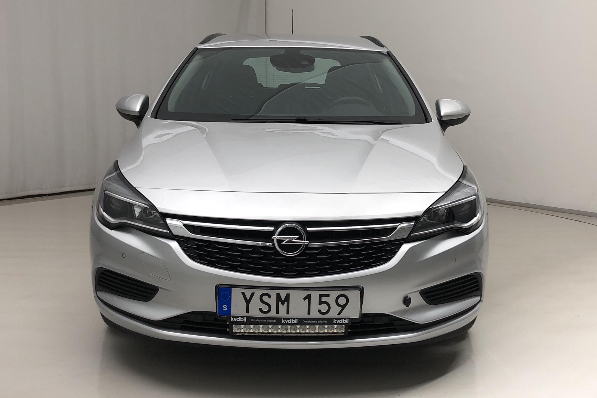 Opel Astra 1.6 CDTI ecoFLEX SportsTourer (110hk) - 29 410 km - Manual - gray - 2018