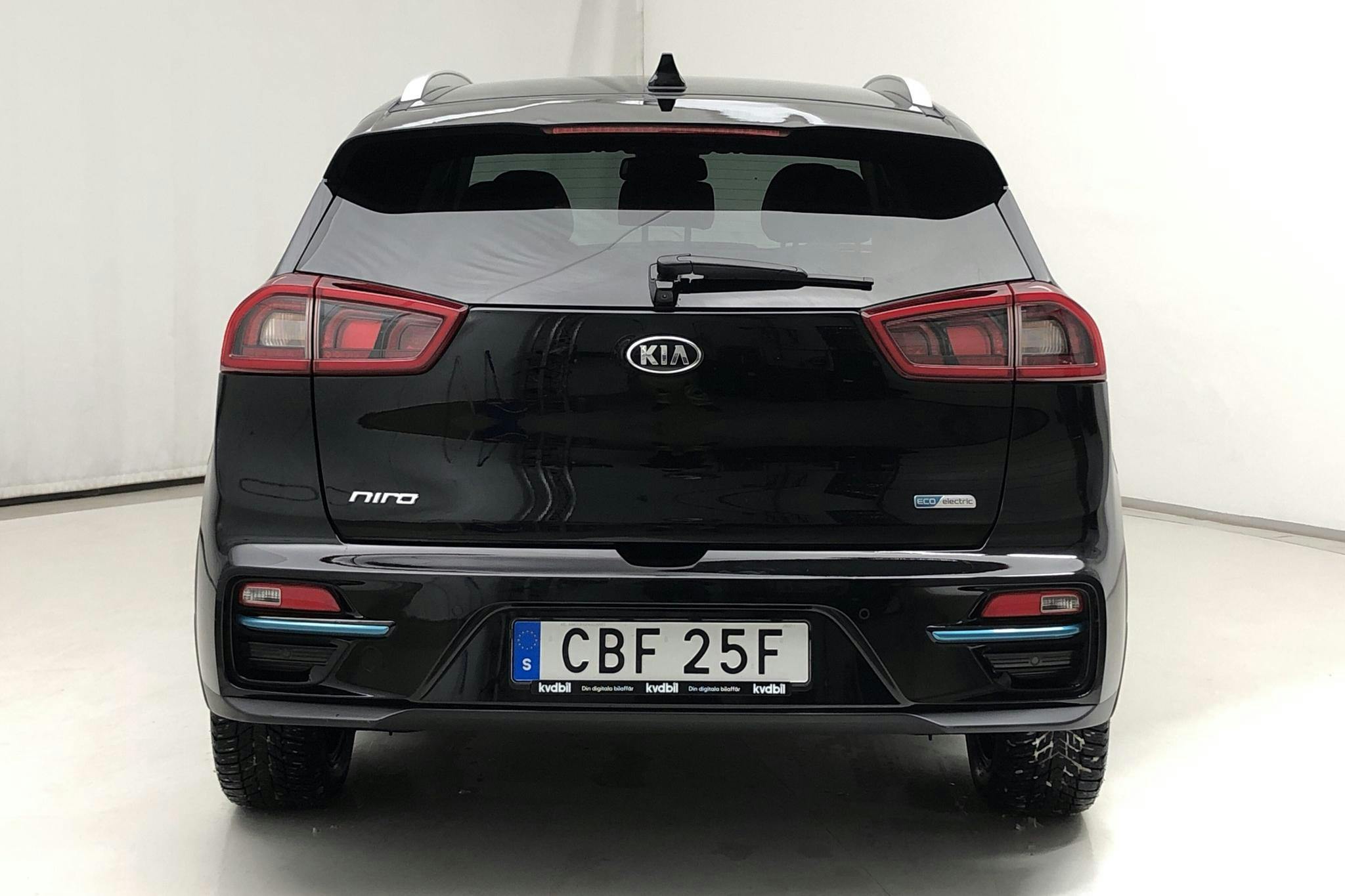 KIA Niro EV 64 kWh (204hk) - 4 458 mil - Automat - svart - 2019