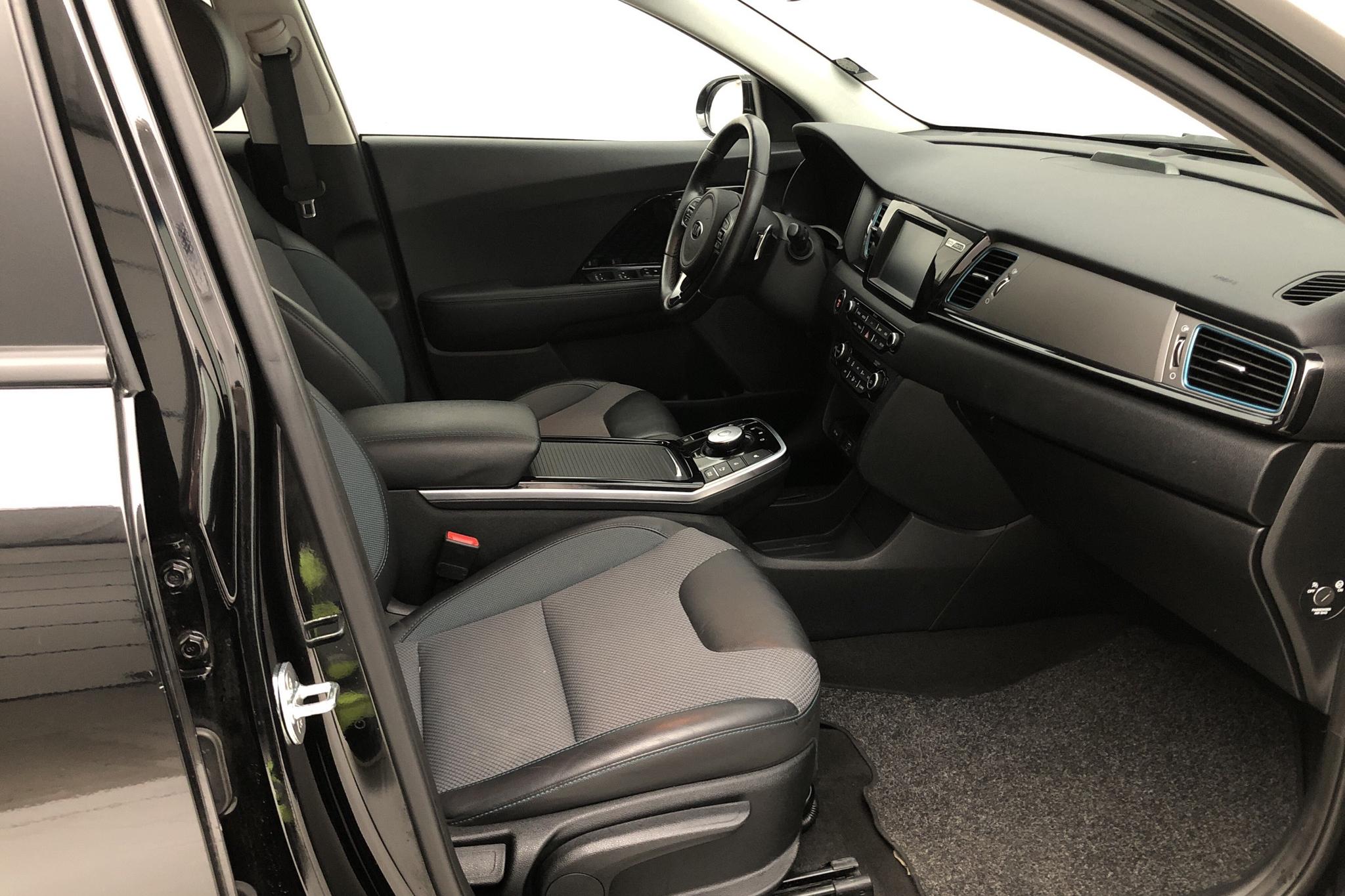KIA Niro EV 64 kWh (204hk) - 4 458 mil - Automat - svart - 2019