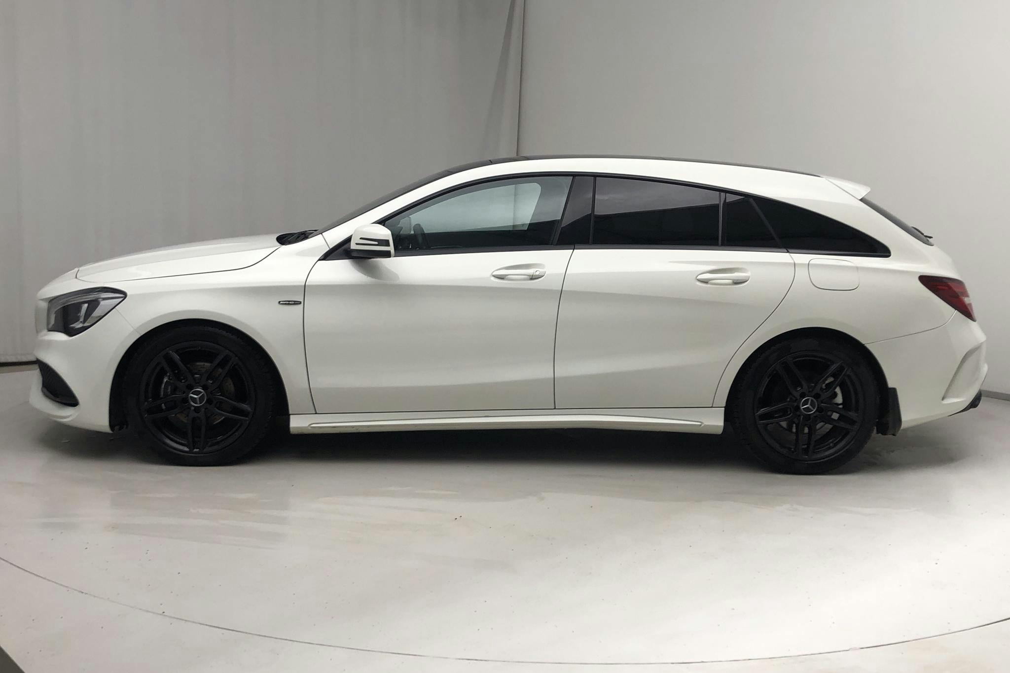 Mercedes CLA 180 Shooting Brake X117 (122hk) - 71 080 km - Automatic - white - 2018