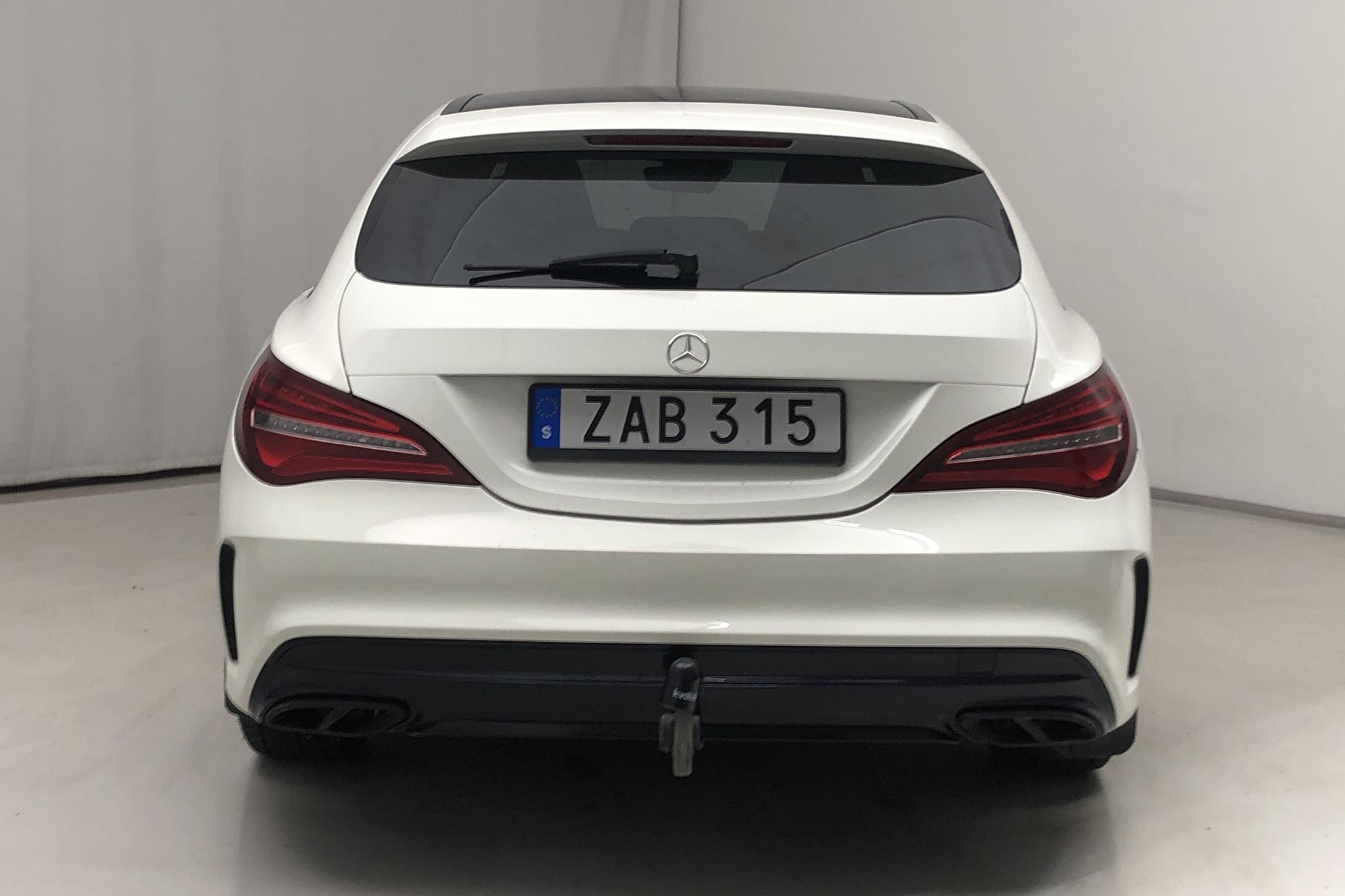 Mercedes CLA 180 Shooting Brake X117 (122hk) - 71 080 km - Automatic - white - 2018