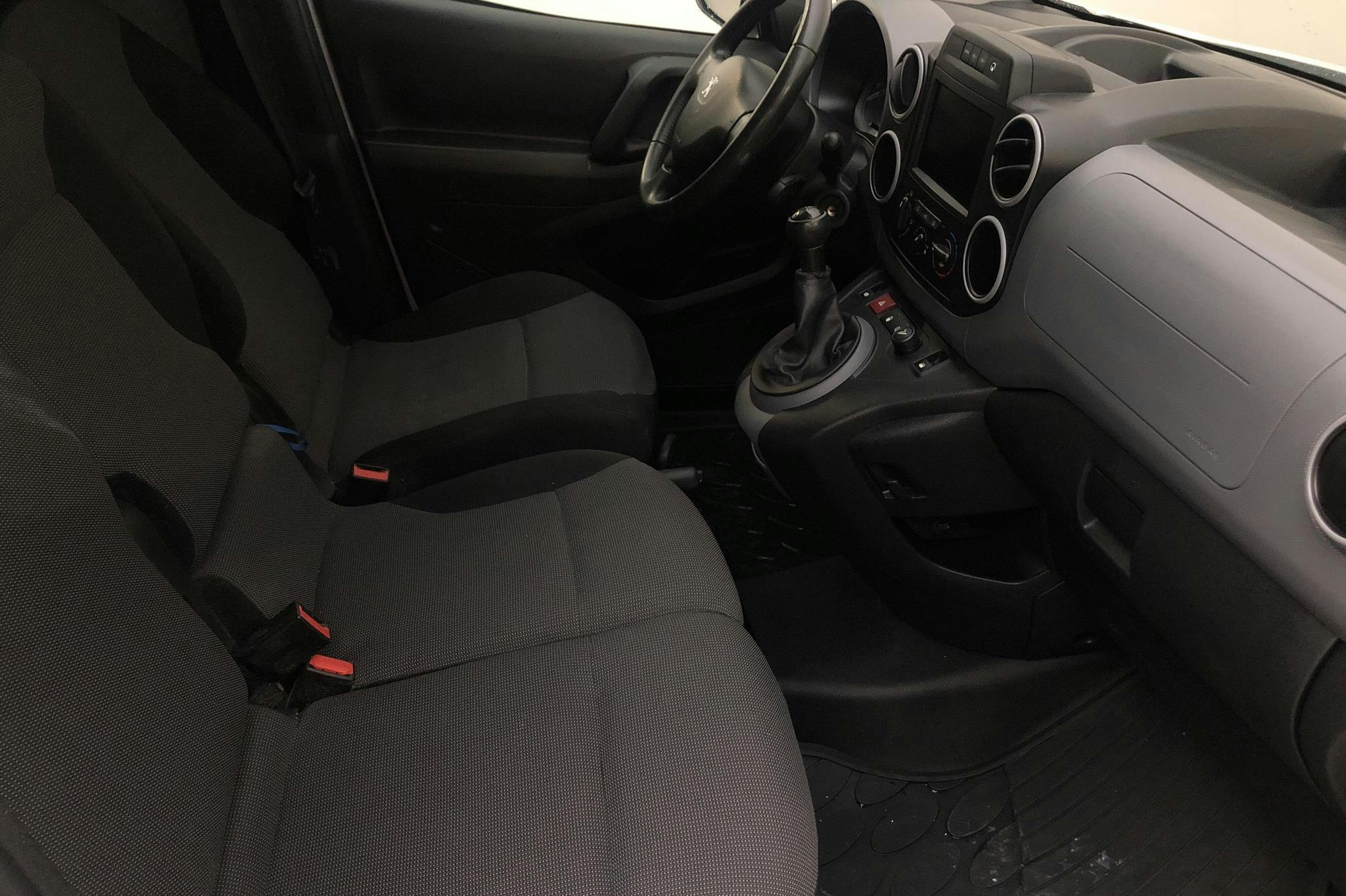 Peugeot Partner 1.6 BlueHDI Skåp (100hk) - 77 330 km - Manual - white - 2017