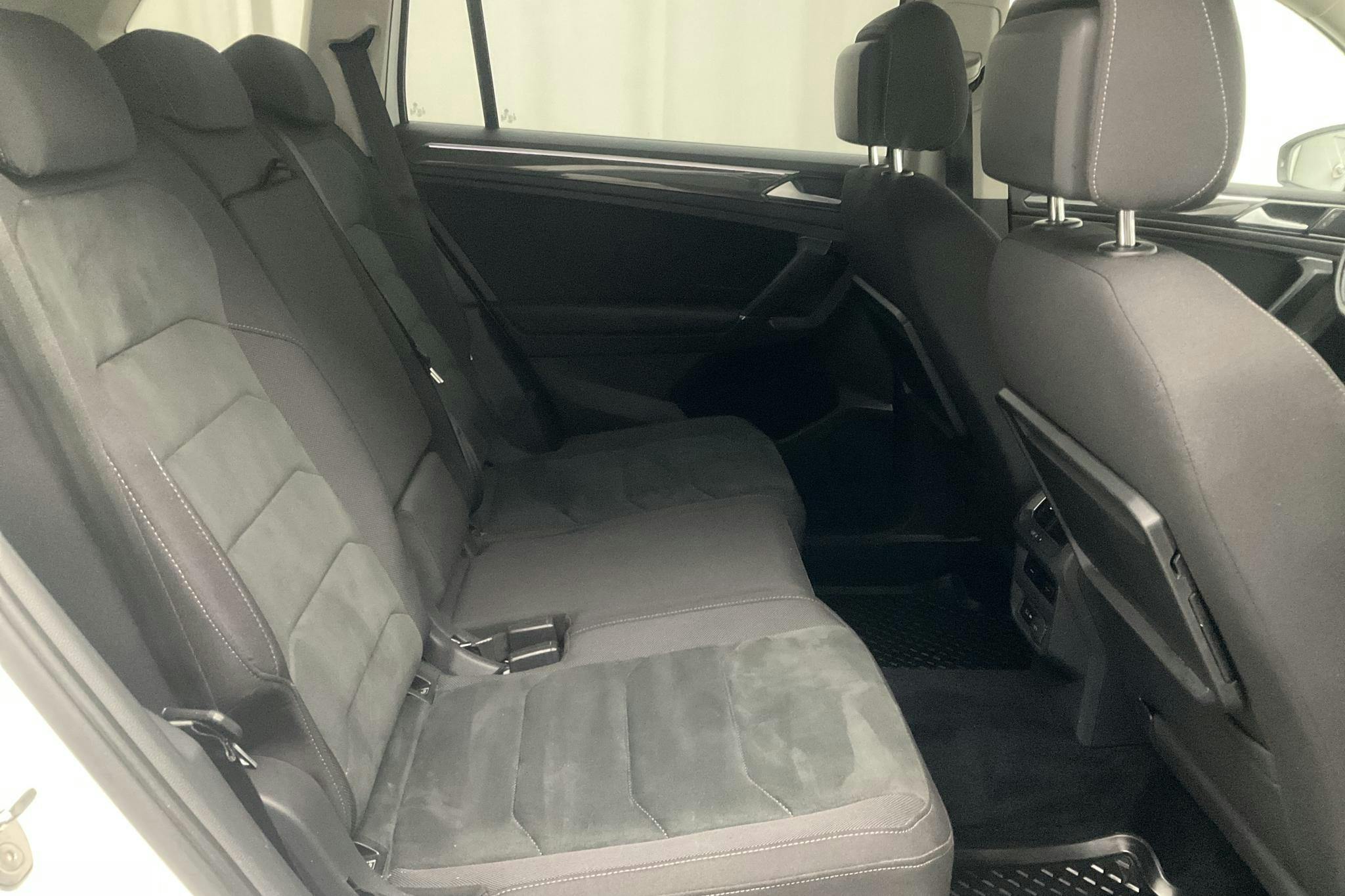 VW Tiguan Allspace 2.0 TDI 4MOTION (190hk) - 10 365 mil - Automat - vit - 2018