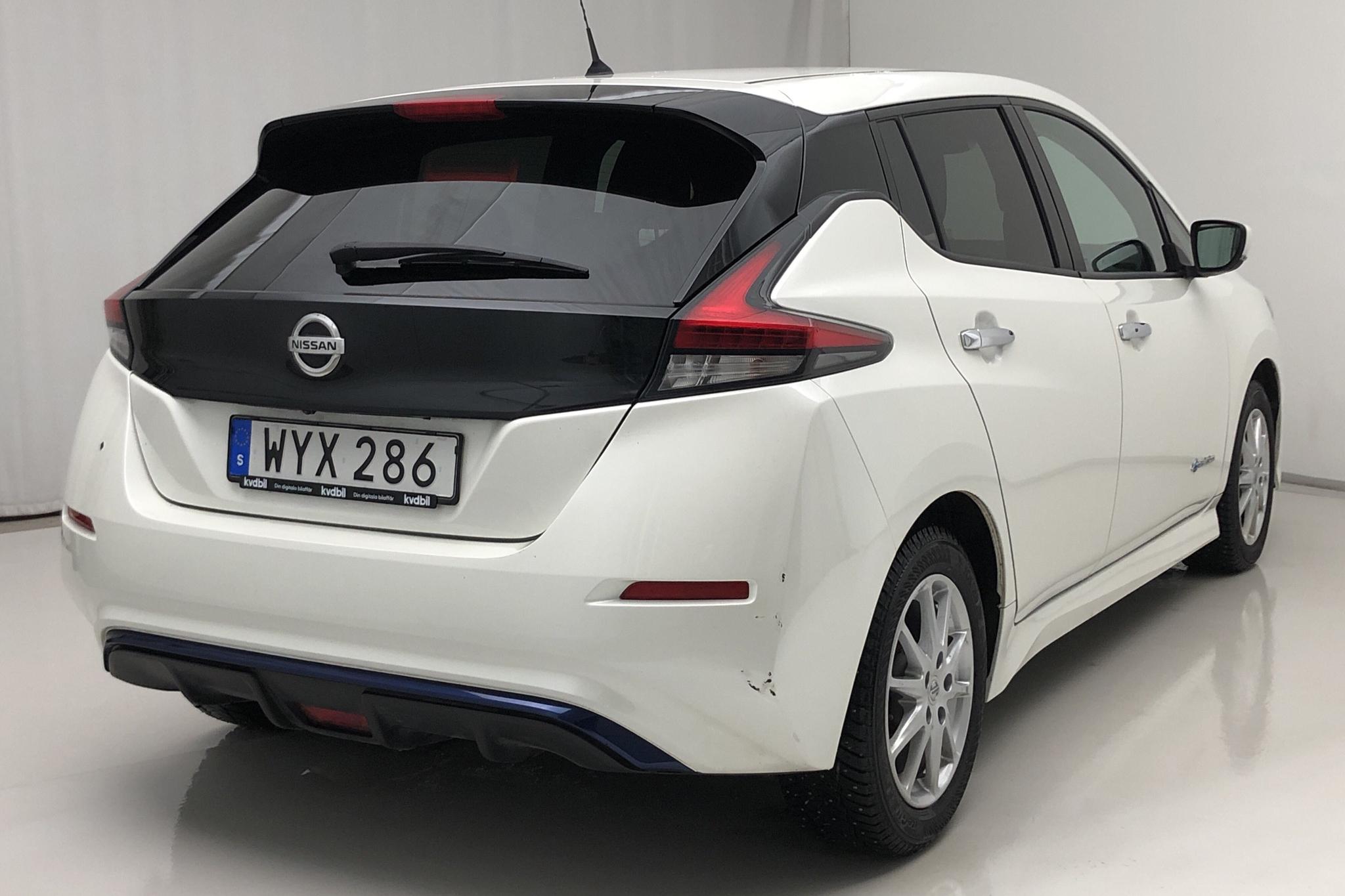 Nissan LEAF 5dr 39 kWh (150hk) - 2 952 mil - Automat - vit - 2018