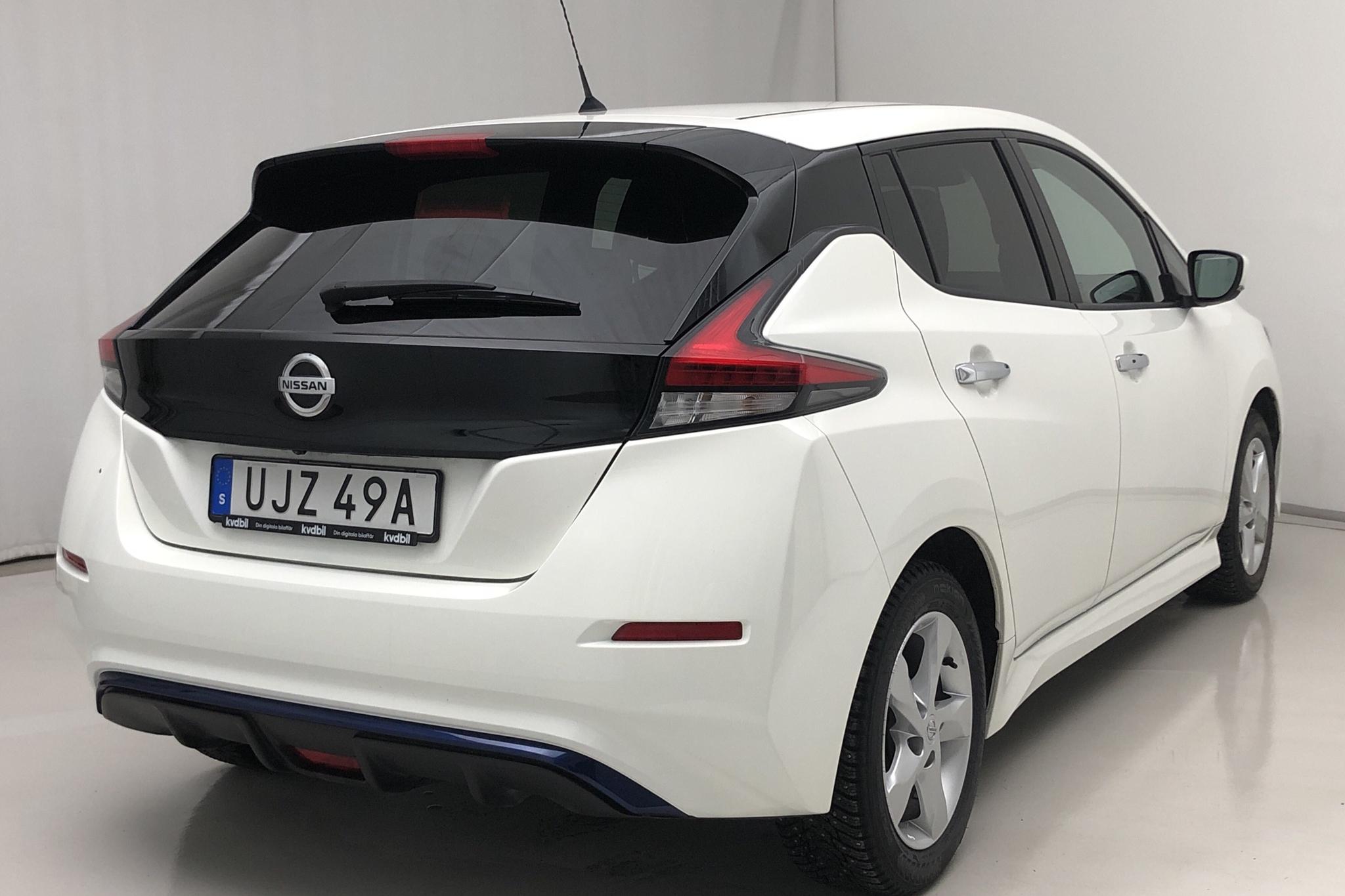 Nissan LEAF 5dr 39 kWh (150hk) - 20 380 km - Automatic - white - 2020