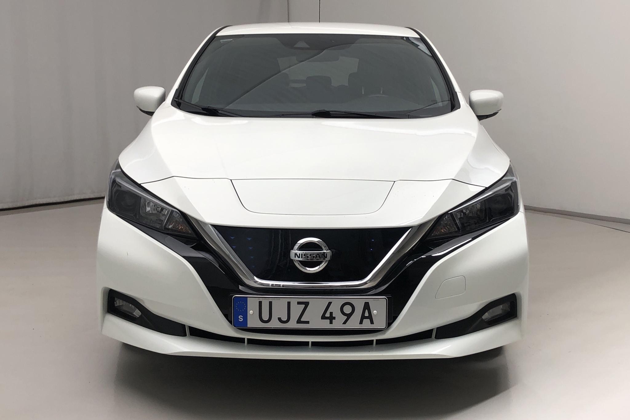 Nissan LEAF 5dr 39 kWh (150hk) - 2 038 mil - Automat - vit - 2020