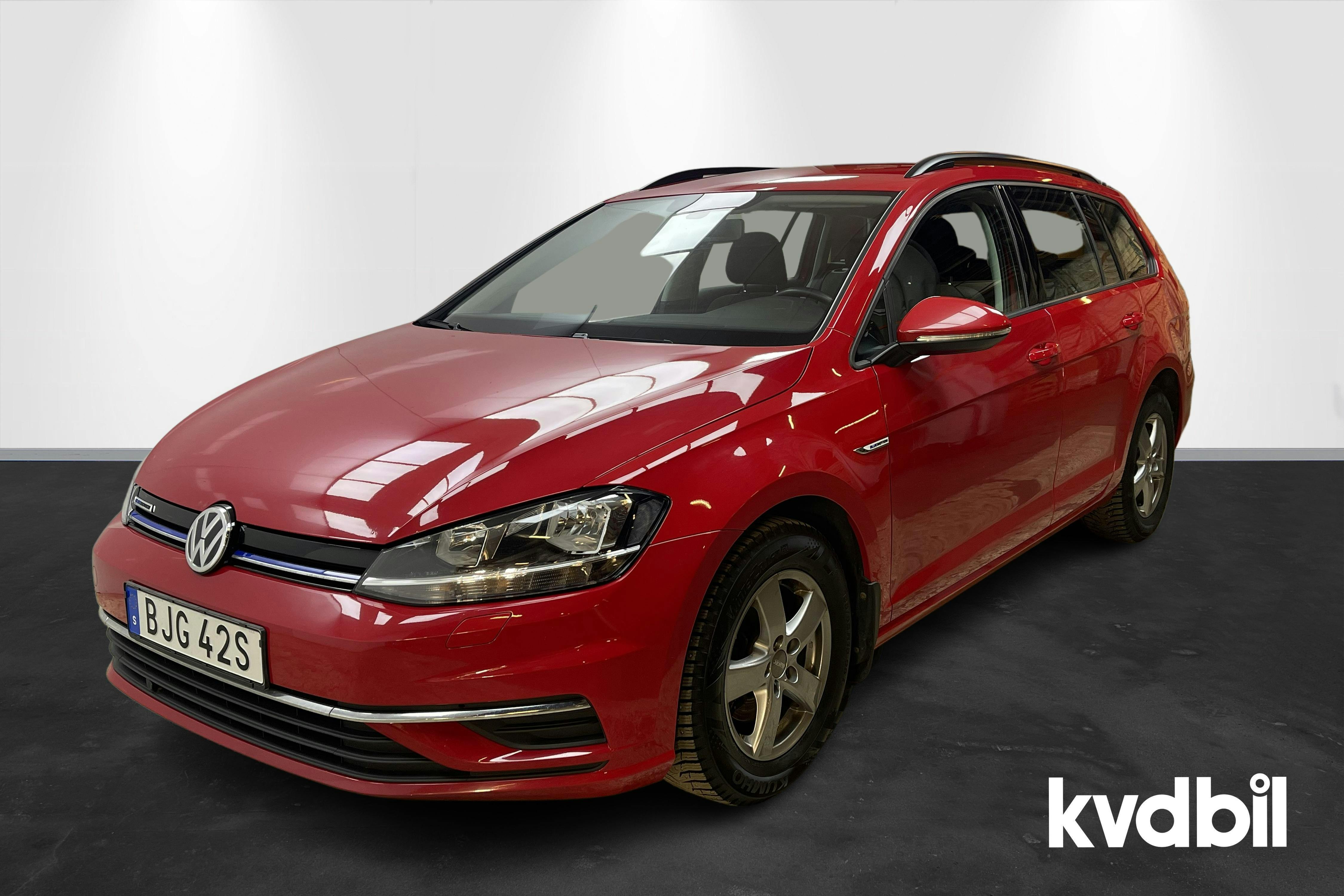 VW Golf VII 1.5 TGI Sportscombi (130hk) - 48 270 km - Manual - red - 2019