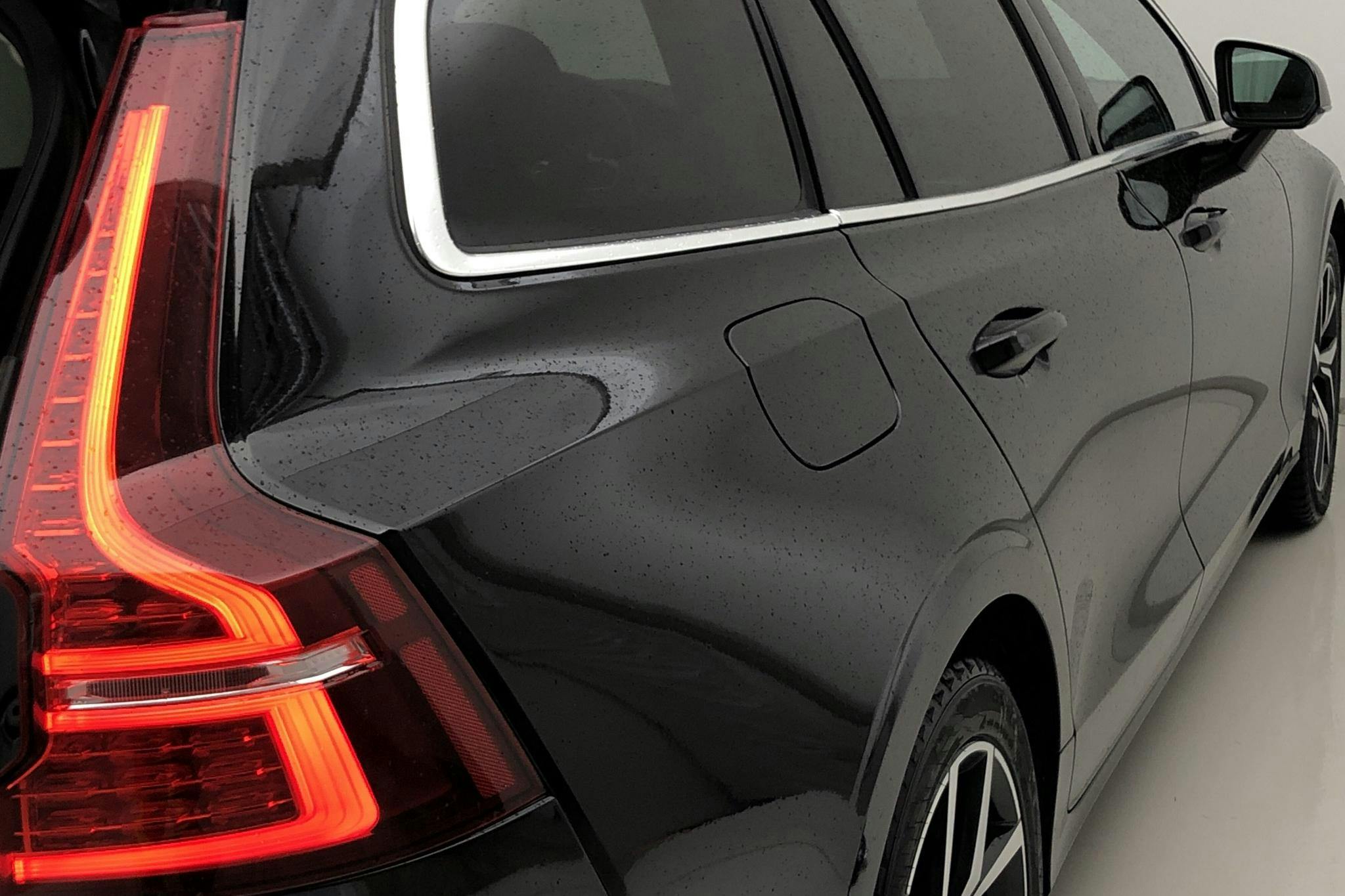 Volvo V60 T6 AWD Twin Engine (340hk) - 80 740 km - Automatic - black - 2021