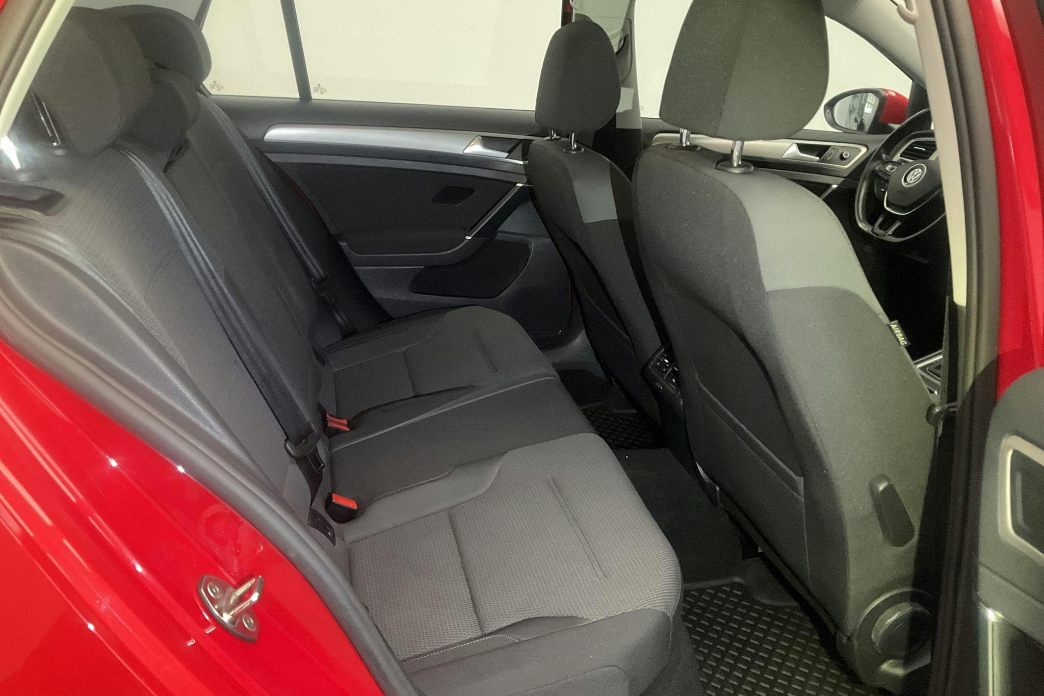 VW Golf VII 1.6 TDI BlueMotion 5dr 4Motion (110hk) - 15 433 mil - Manuell - röd - 2016
