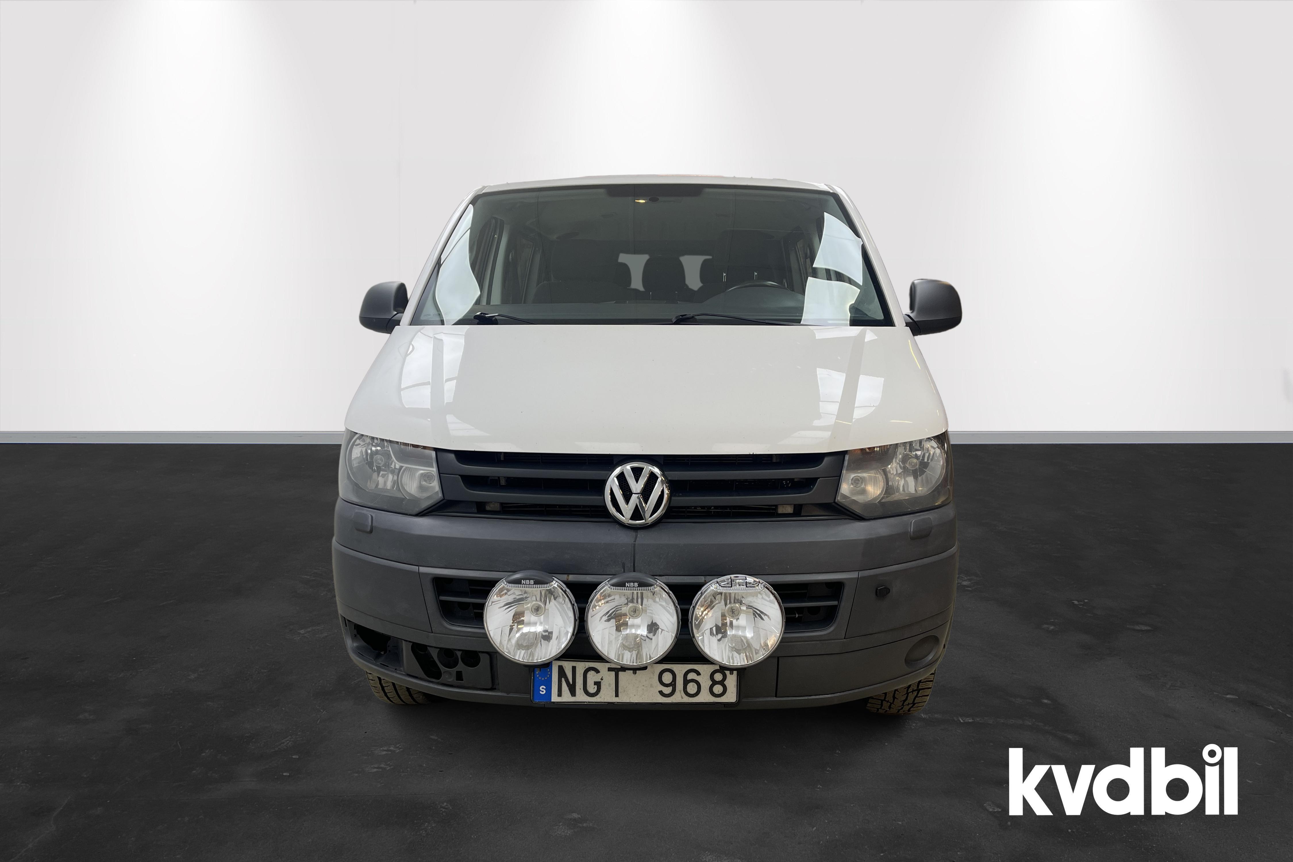 VW Transporter Kombi T5 2.0 TDI (140hk) - 36 202 mil - Manuell - vit - 2013