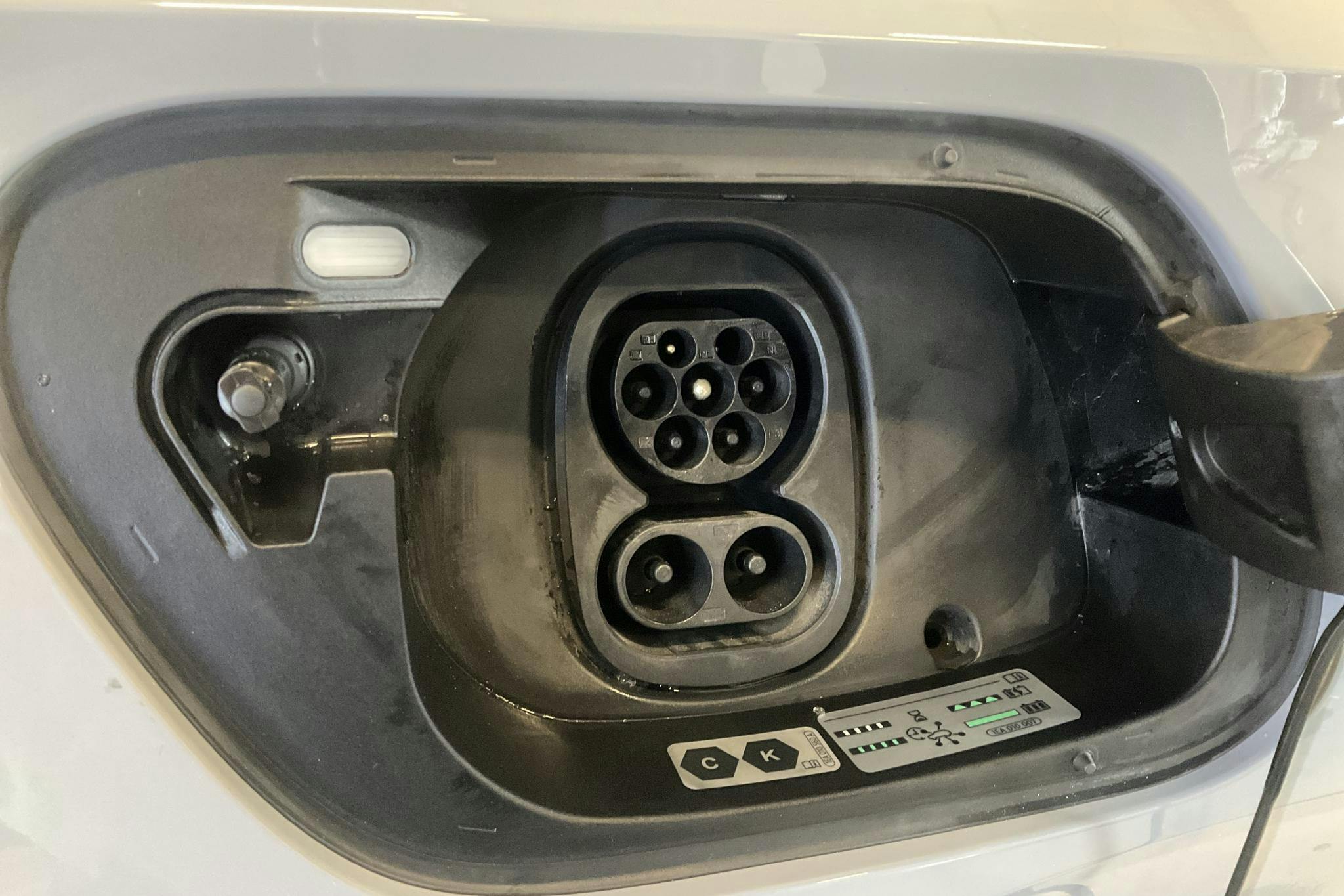 VW ID.4 77kWh (204hk) - 4 045 mil - Automat - grå - 2022