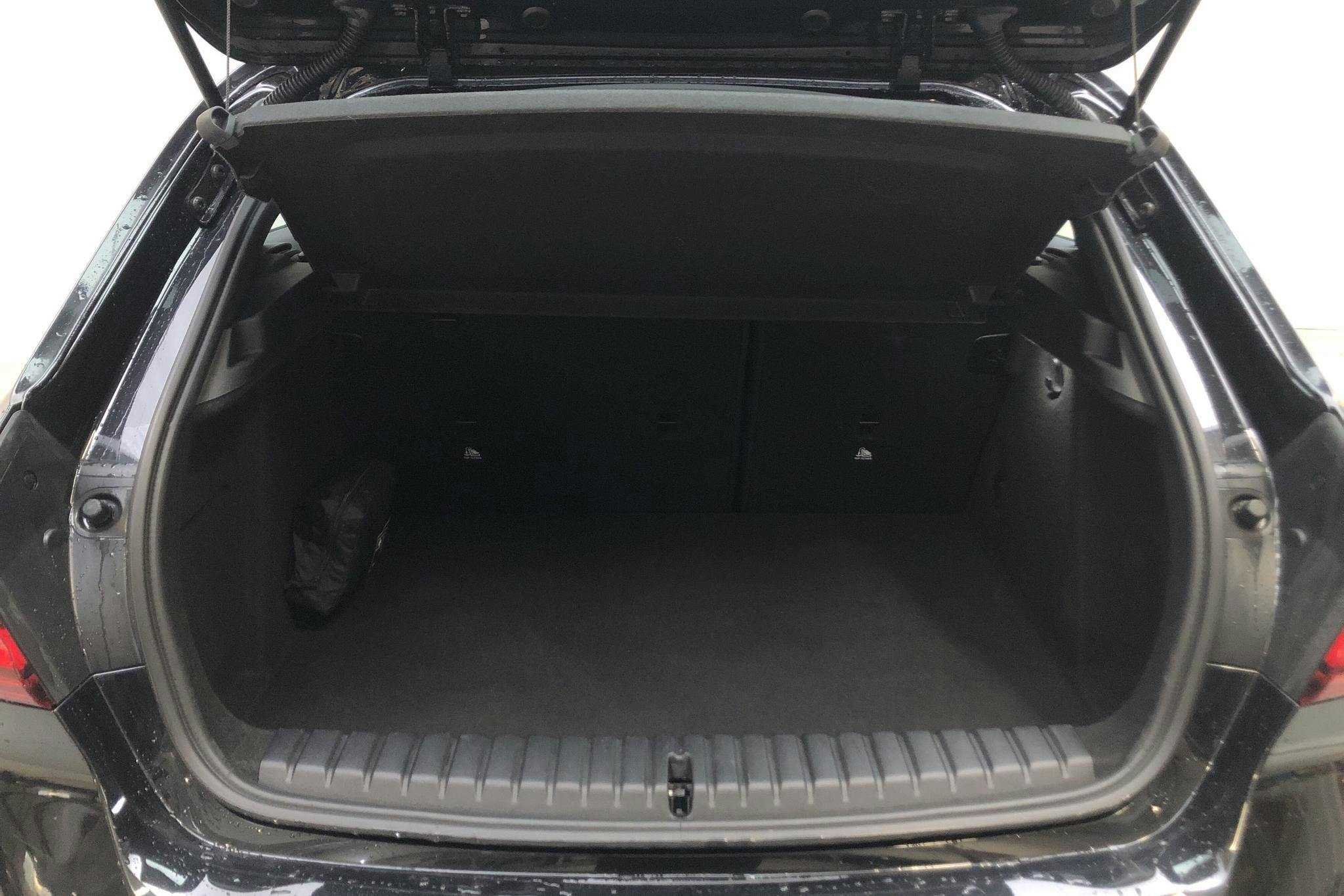 BMW 118i 5dr, F40 (136hk) - 5 325 mil - Automat - svart - 2021