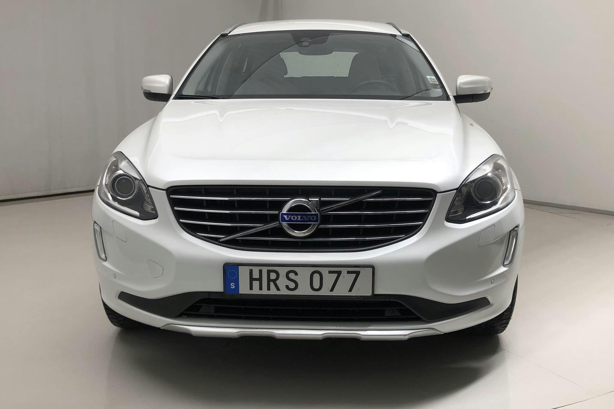 Volvo XC60 D4 2WD (181hk) - 14 859 mil - Automat - vit - 2015