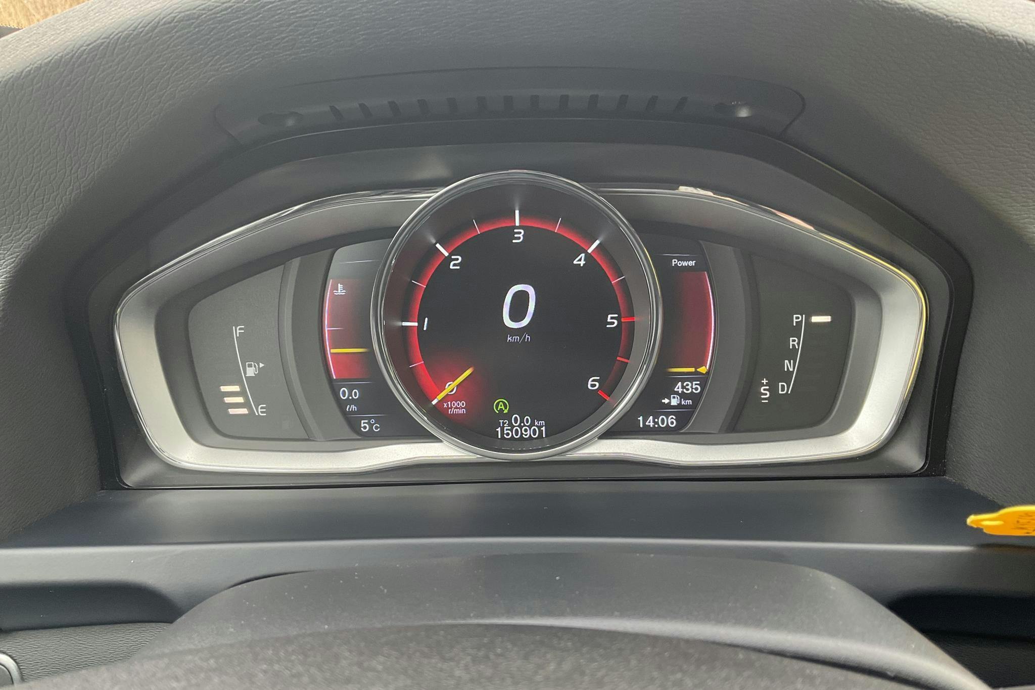Volvo V60 D3 Cross Country (150hk) - 15 090 mil - Automat - vit - 2016