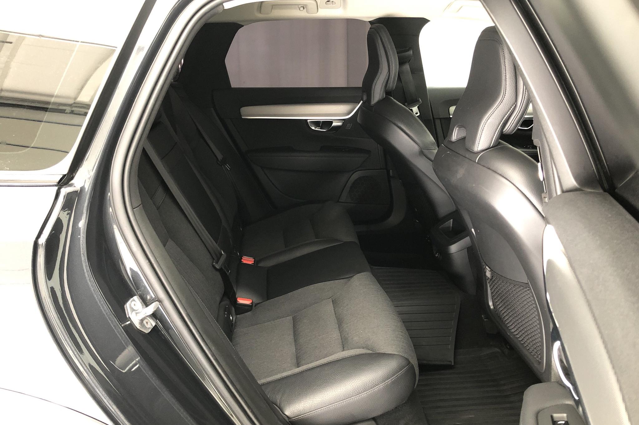 Volvo V90 D4 Cross Country AWD (190hk) - 10 858 mil - Automat - grå - 2019