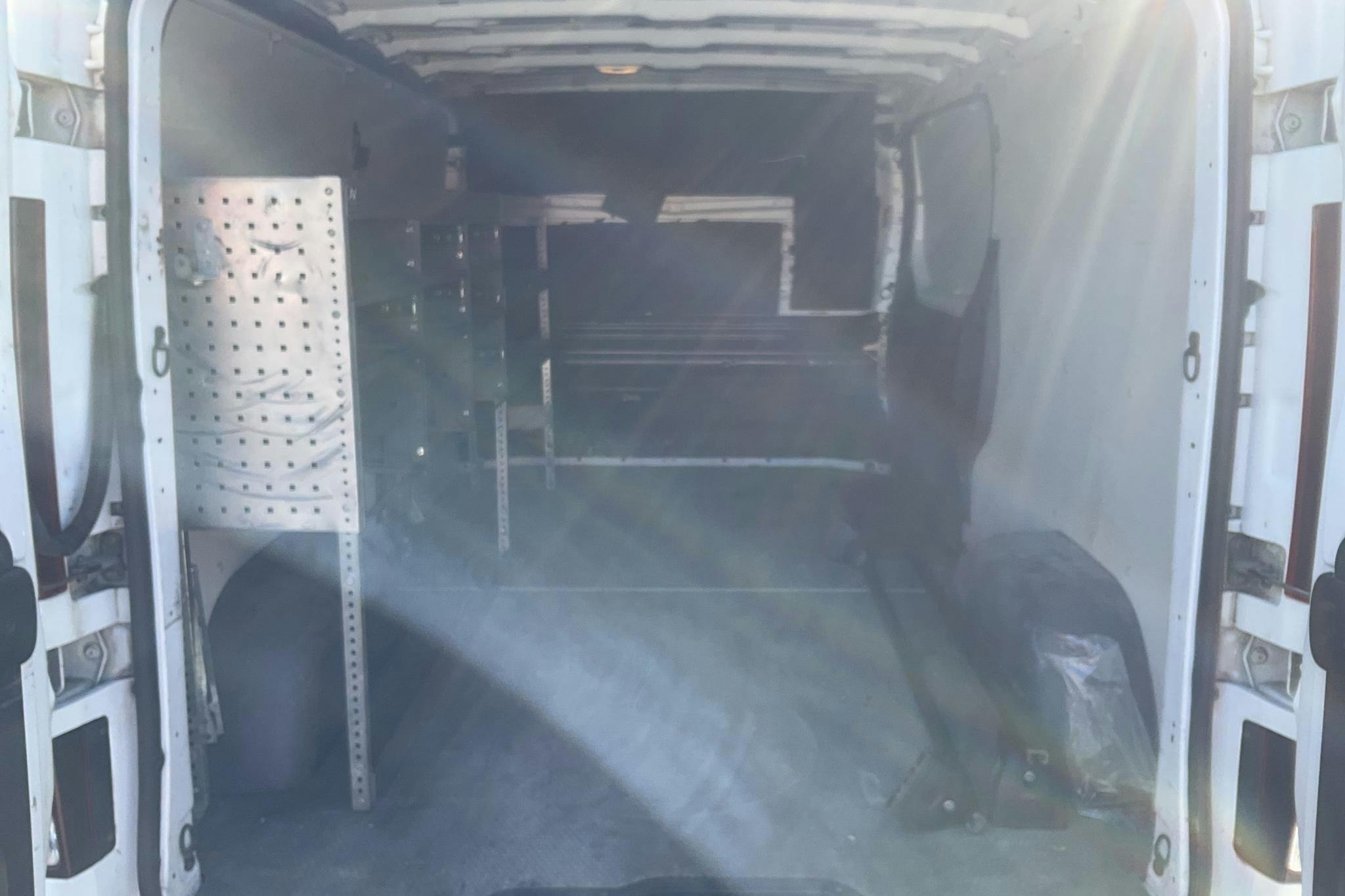 Renault Trafic 1.6 dCi Skåp (125hk) - 14 041 mil - Manuell - vit - 2018