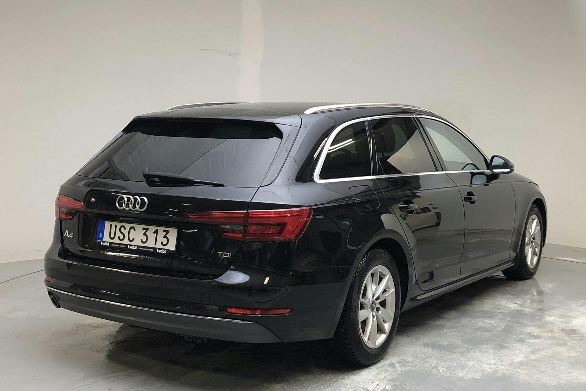 Audi A4 2.0 TDI Avant (150hk) - 18 979 mil - Manuell - svart - 2016