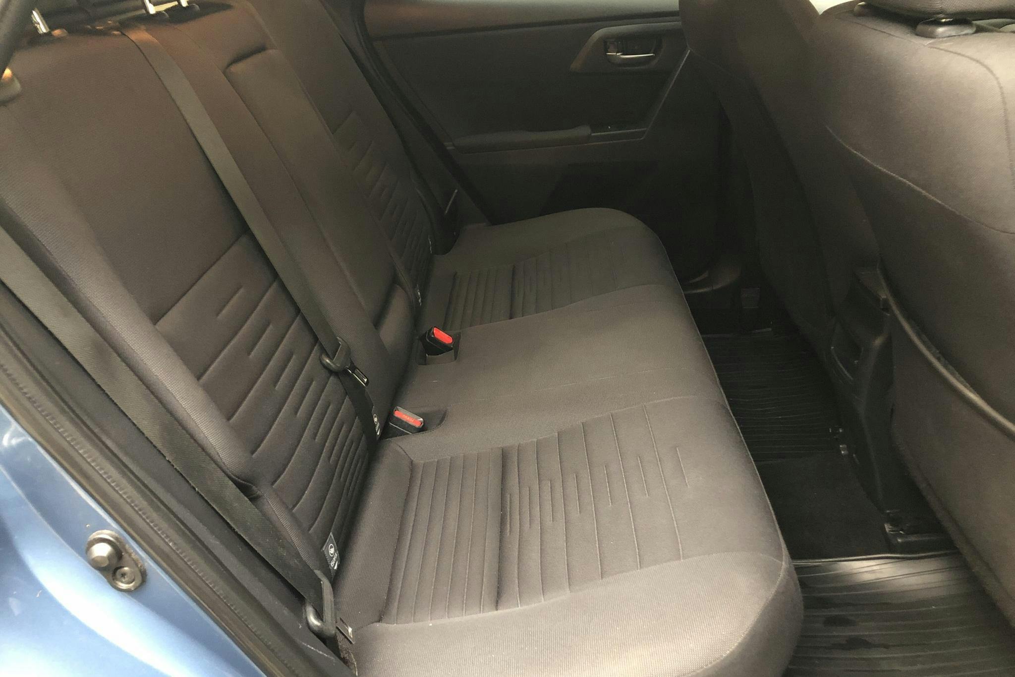 Toyota Auris 1.8 HSD Touring Sports - 11 508 mil - Automat - blå - 2015