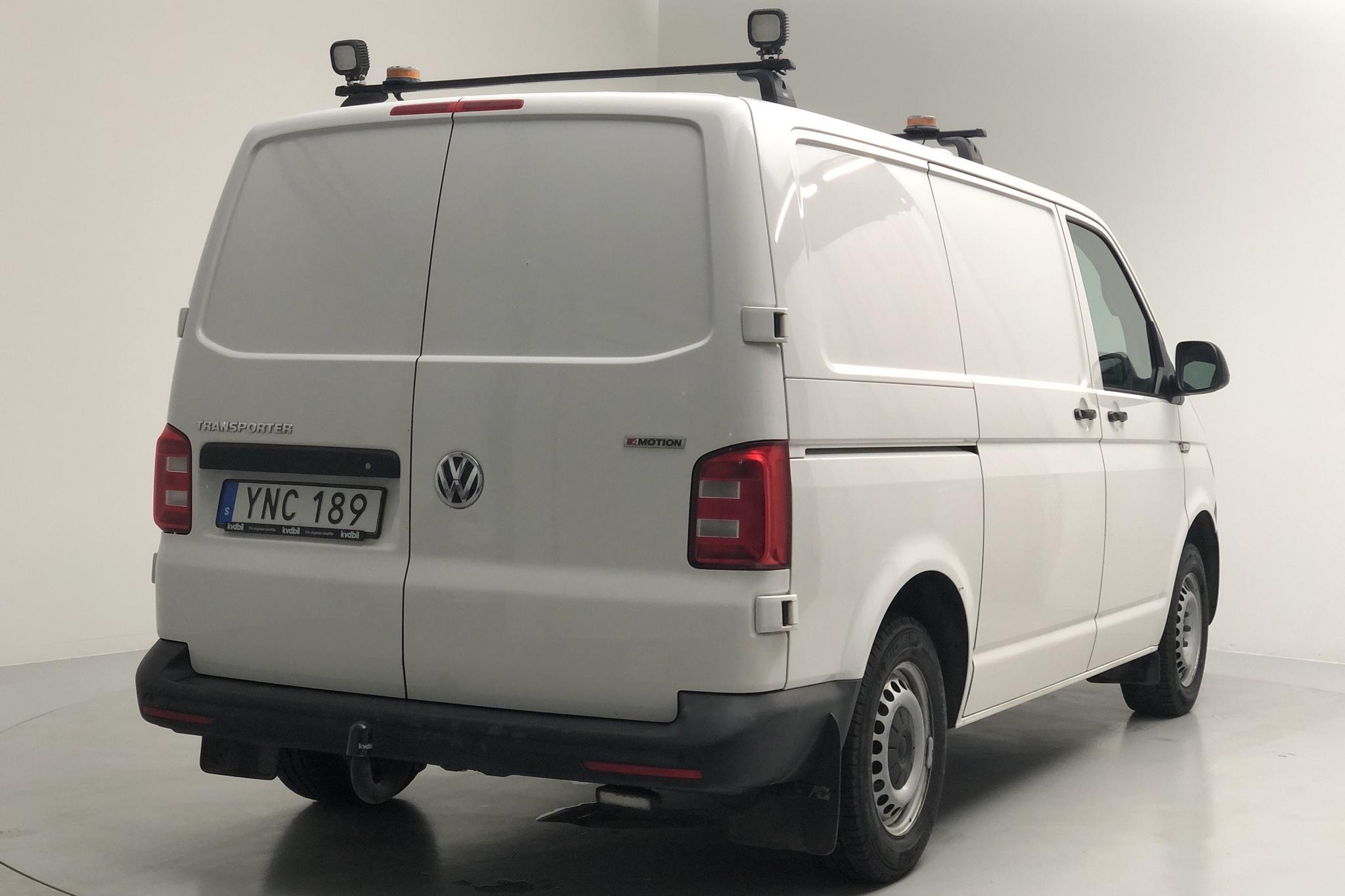 VW Transporter T6 2.0 TDI BMT Skåp 4MOTION (150hk) - 20 439 mil - Automat - vit - 2018