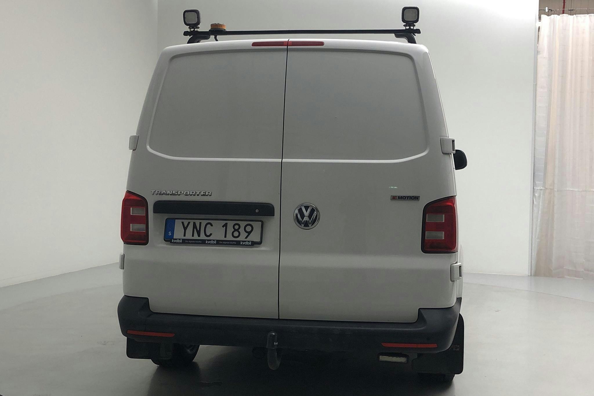VW Transporter T6 2.0 TDI BMT Skåp 4MOTION (150hk) - 20 439 mil - Automat - vit - 2018