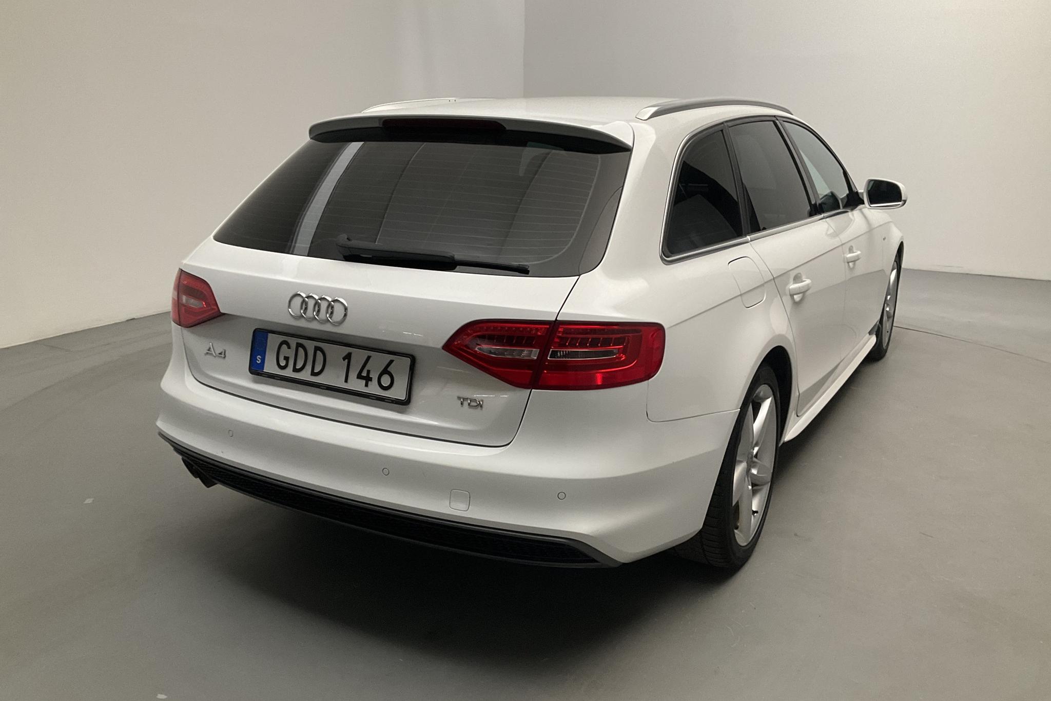 Audi A4 2.0 TDI clean diesel Avant (150hk) - 189 010 km - Manual - white - 2015
