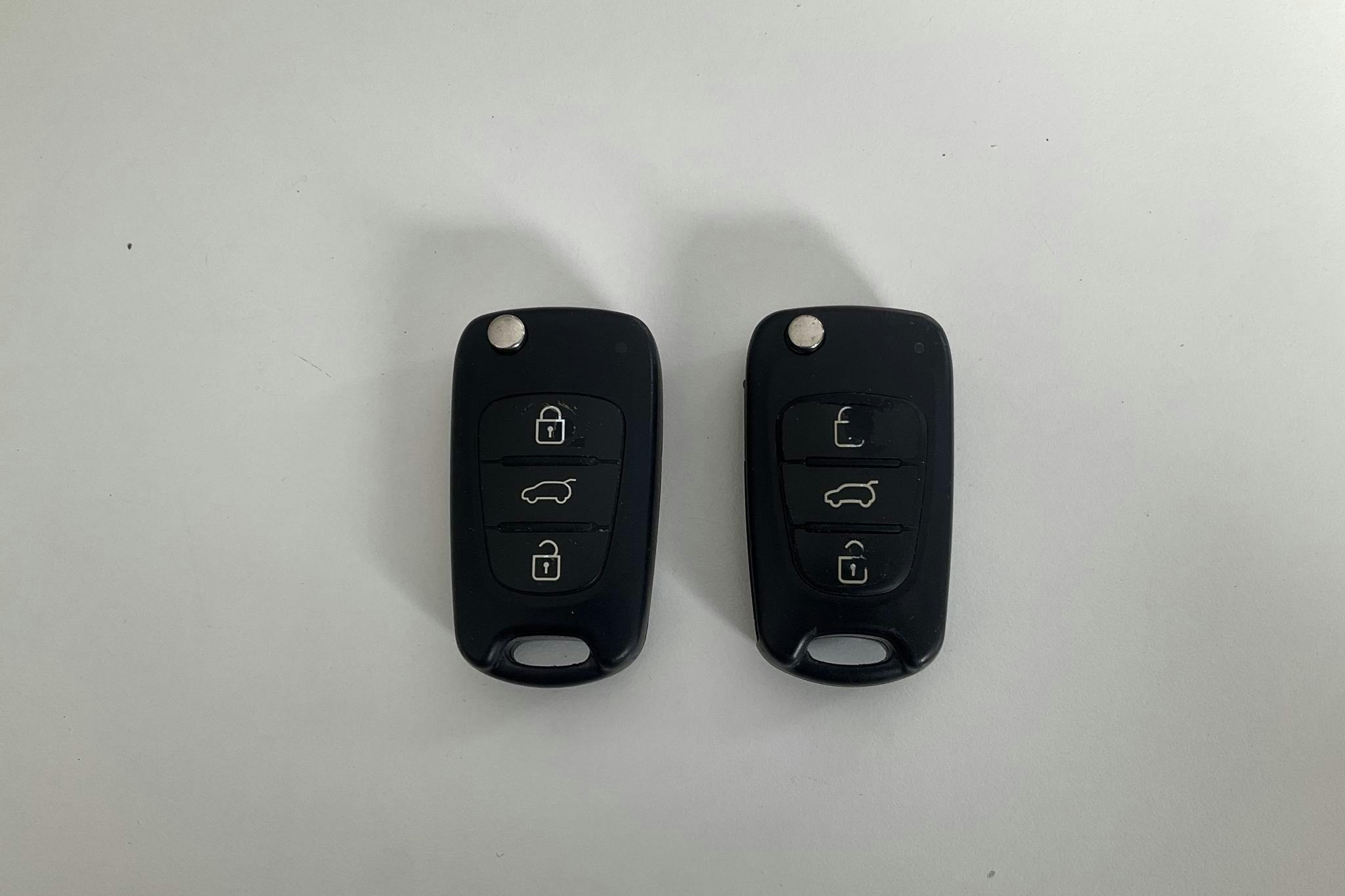KIA Cee'd 1.6 CRDi SW (115hk) - 95 880 km - Manual - gray - 2010