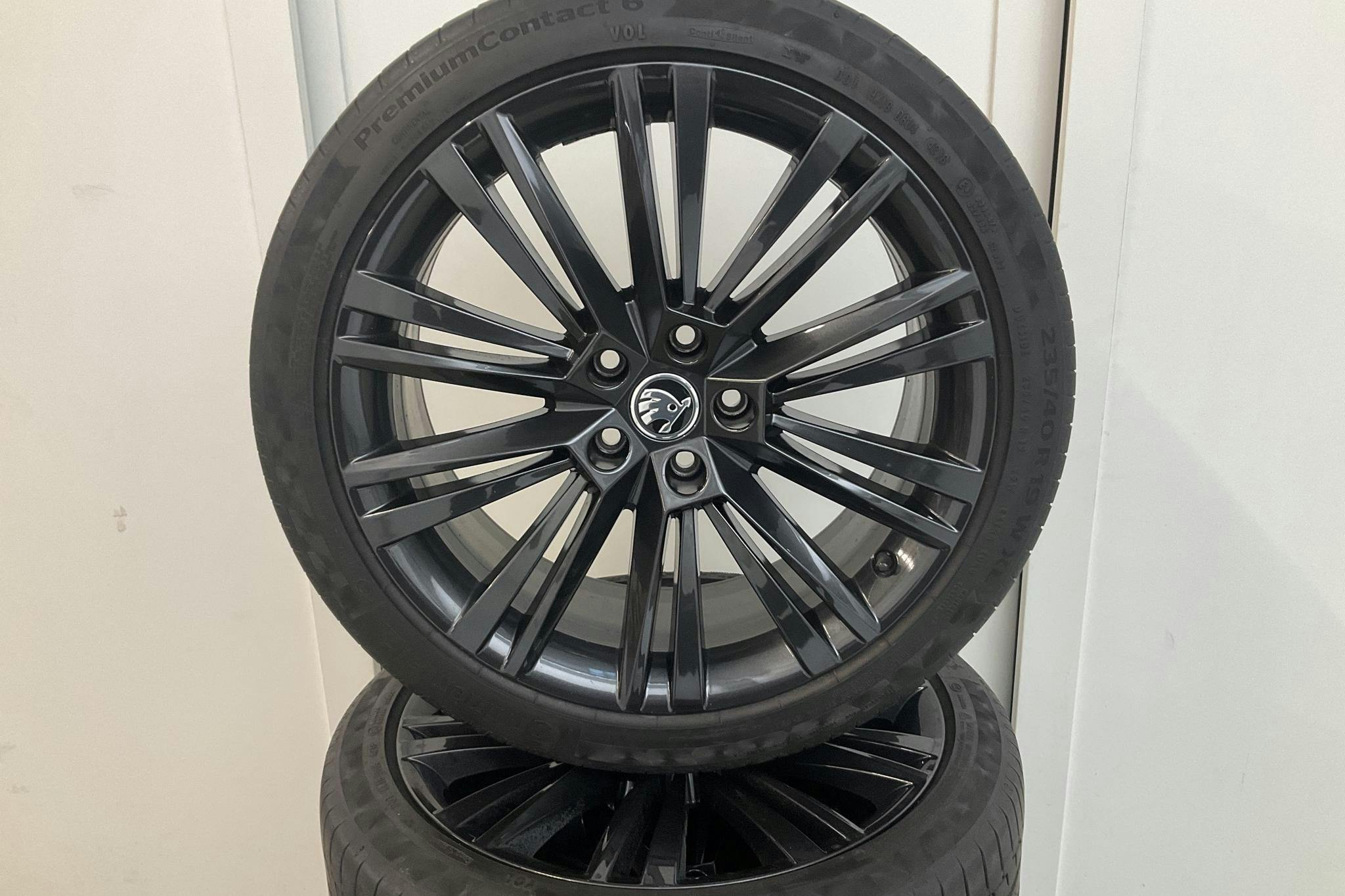 Skoda Superb 1.4 TSI PHEV Kombi (218hk) - 8 780 mil - Automat - grå - 2020