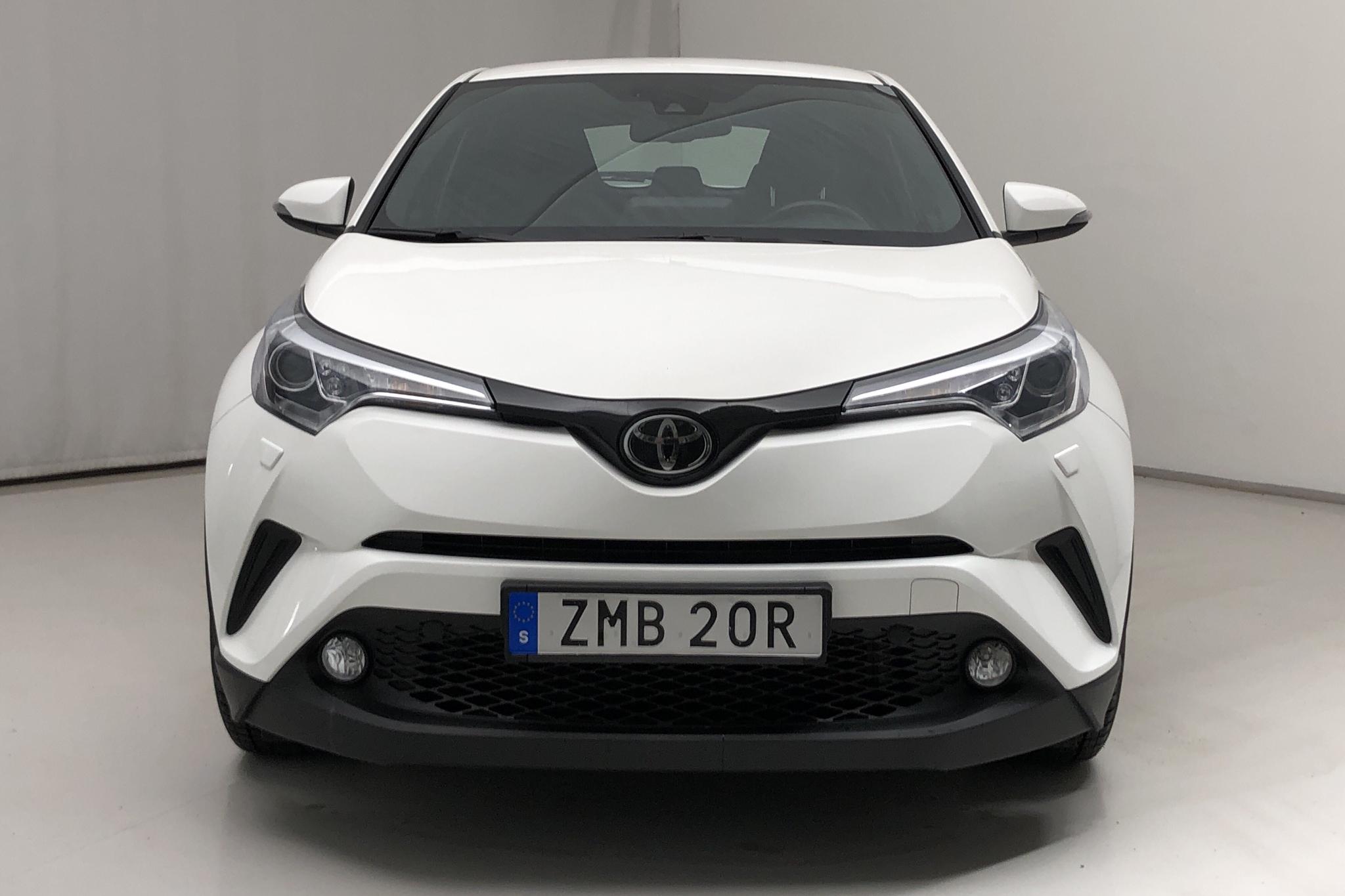 Toyota C-HR 1.2T 2WD (116hk) - 6 049 mil - Manuell - vit - 2019
