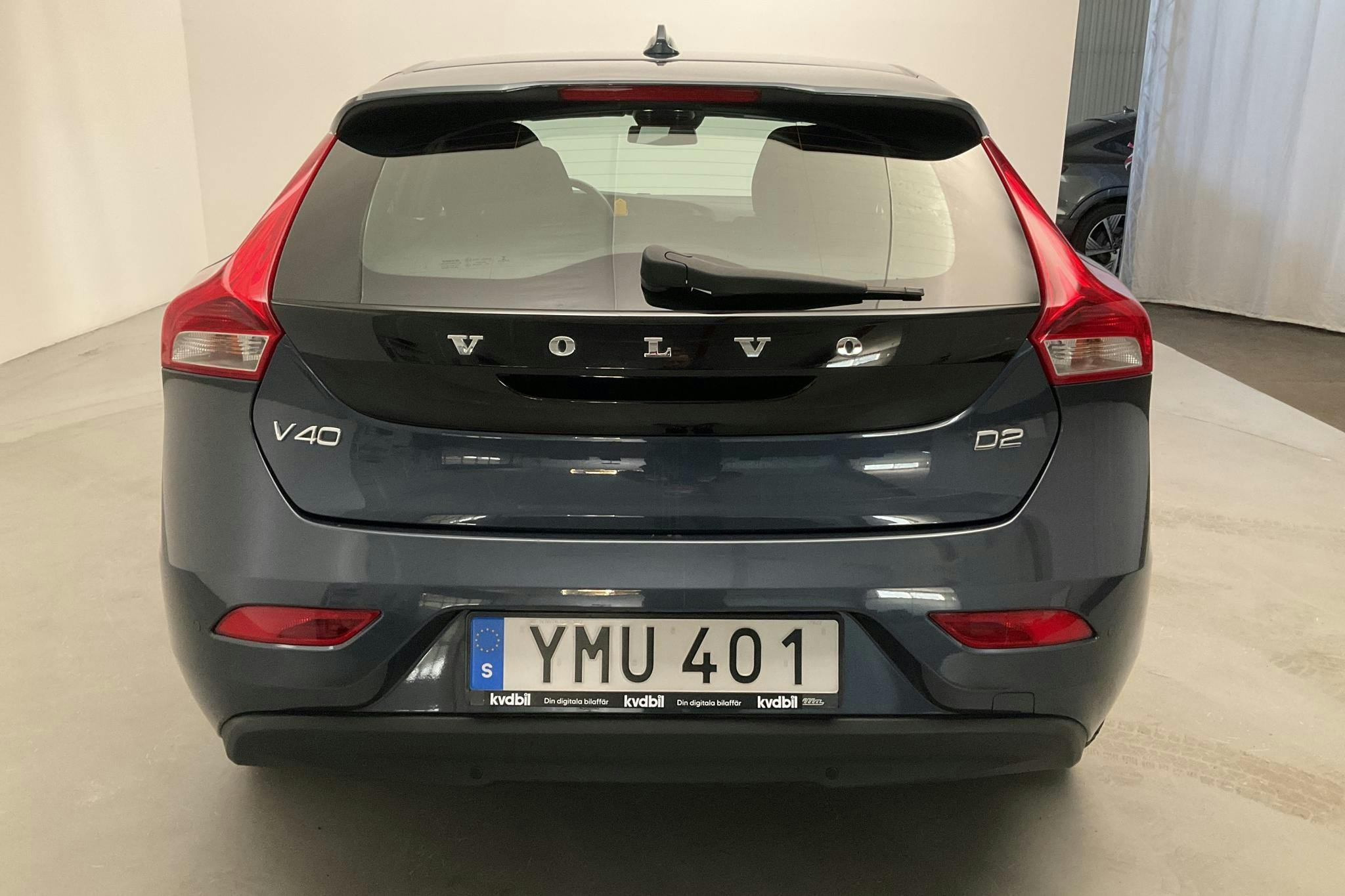 Volvo V40 D2 (120hk) - 57 160 km - Manual - Dark Blue - 2018
