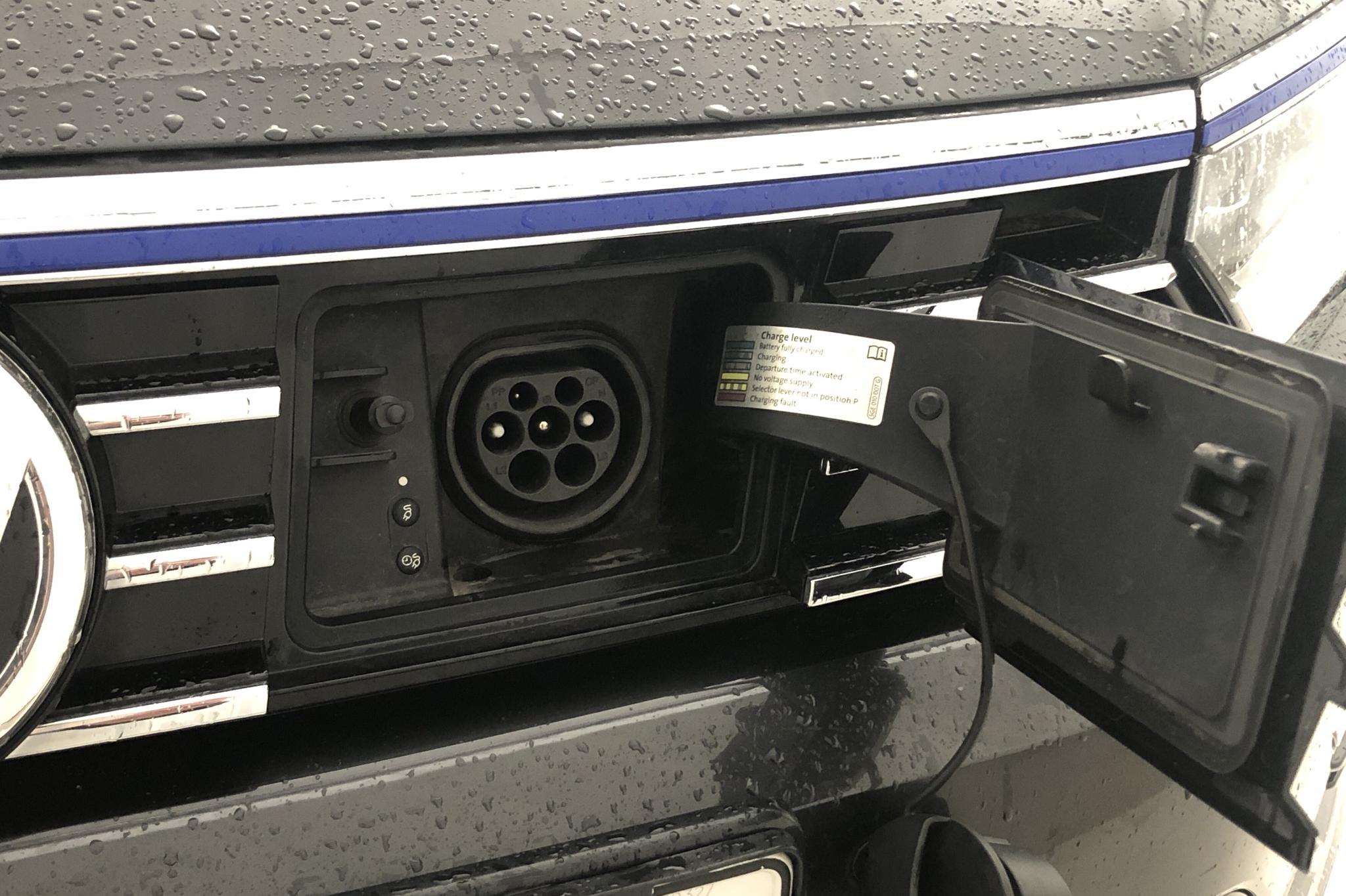 VW Passat 1.4 Plug-in-Hybrid Sportscombi (218hk) - 5 991 mil - Automat - Dark Grey - 2018