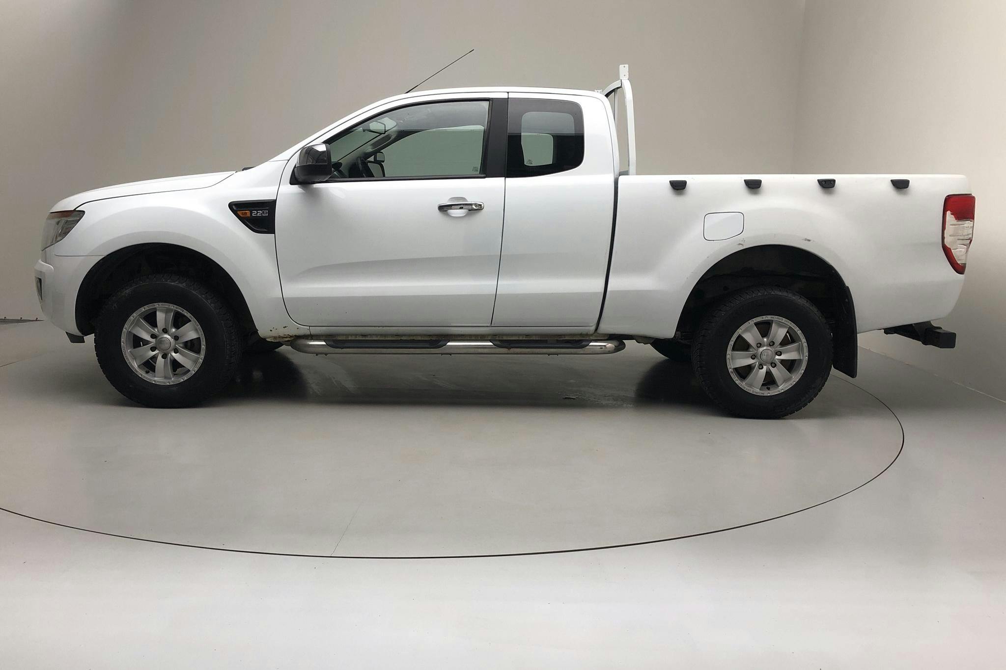 Ford Ranger 2.2 TDCi 4WD (150hk) - 7 384 mil - Manuell - vit - 2015