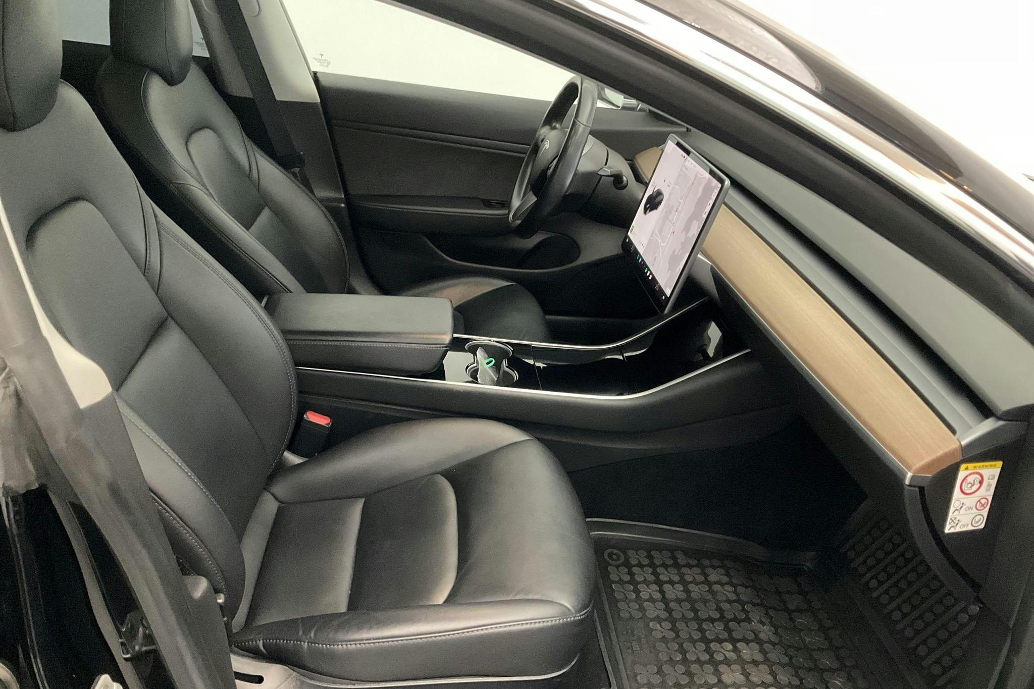 Tesla Model 3 Long Range Dual Motor AWD - 11 546 mil - Automat - svart - 2019